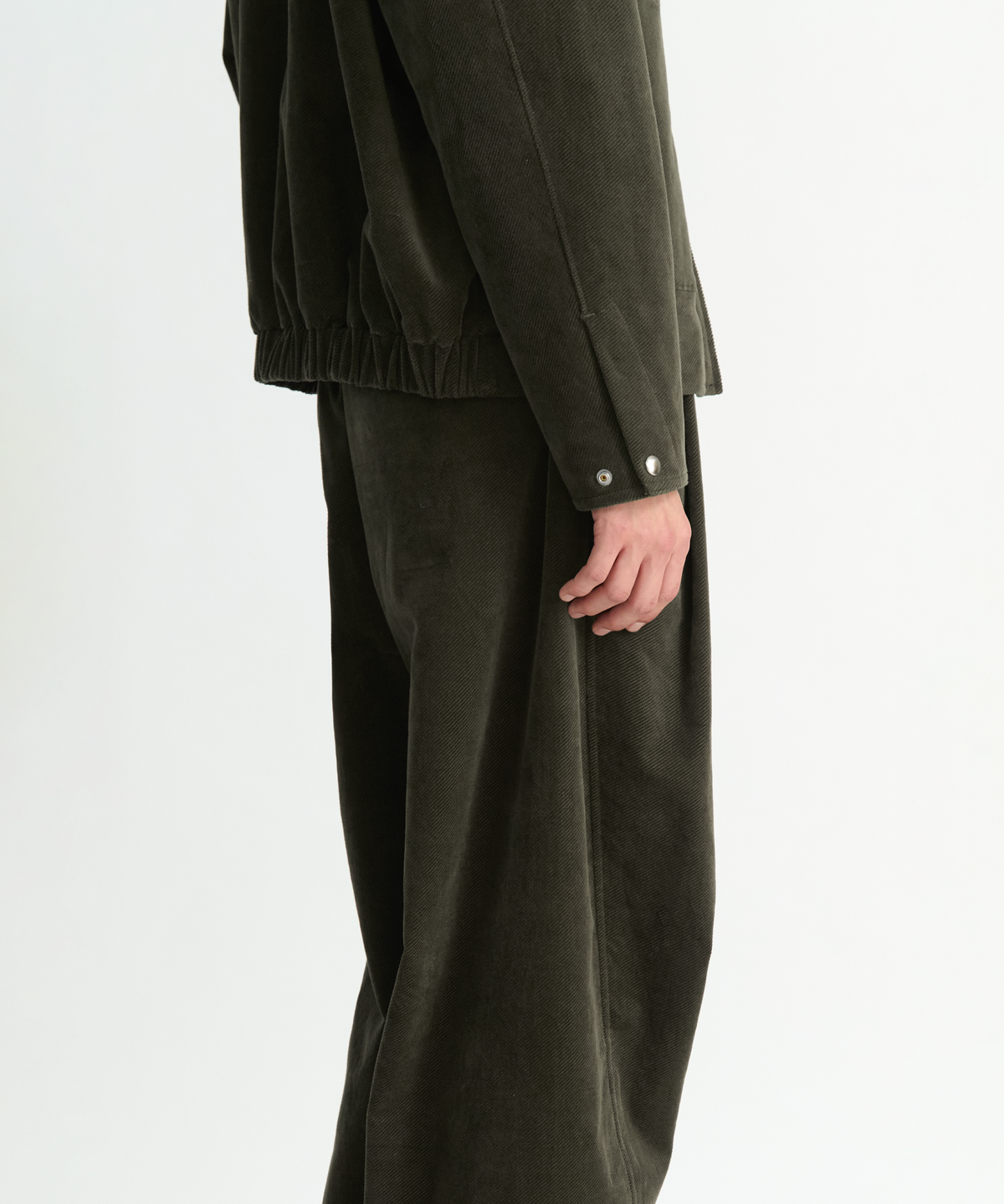 넌블랭크(NONBLANK) 스티치 블루종_KHAKI