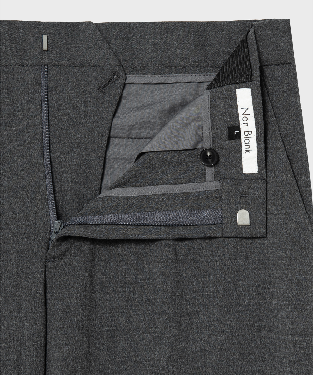 넌블랭크(NONBLANK) [CARREMAN] 세미 와이드 핏 슬랙스_GREY