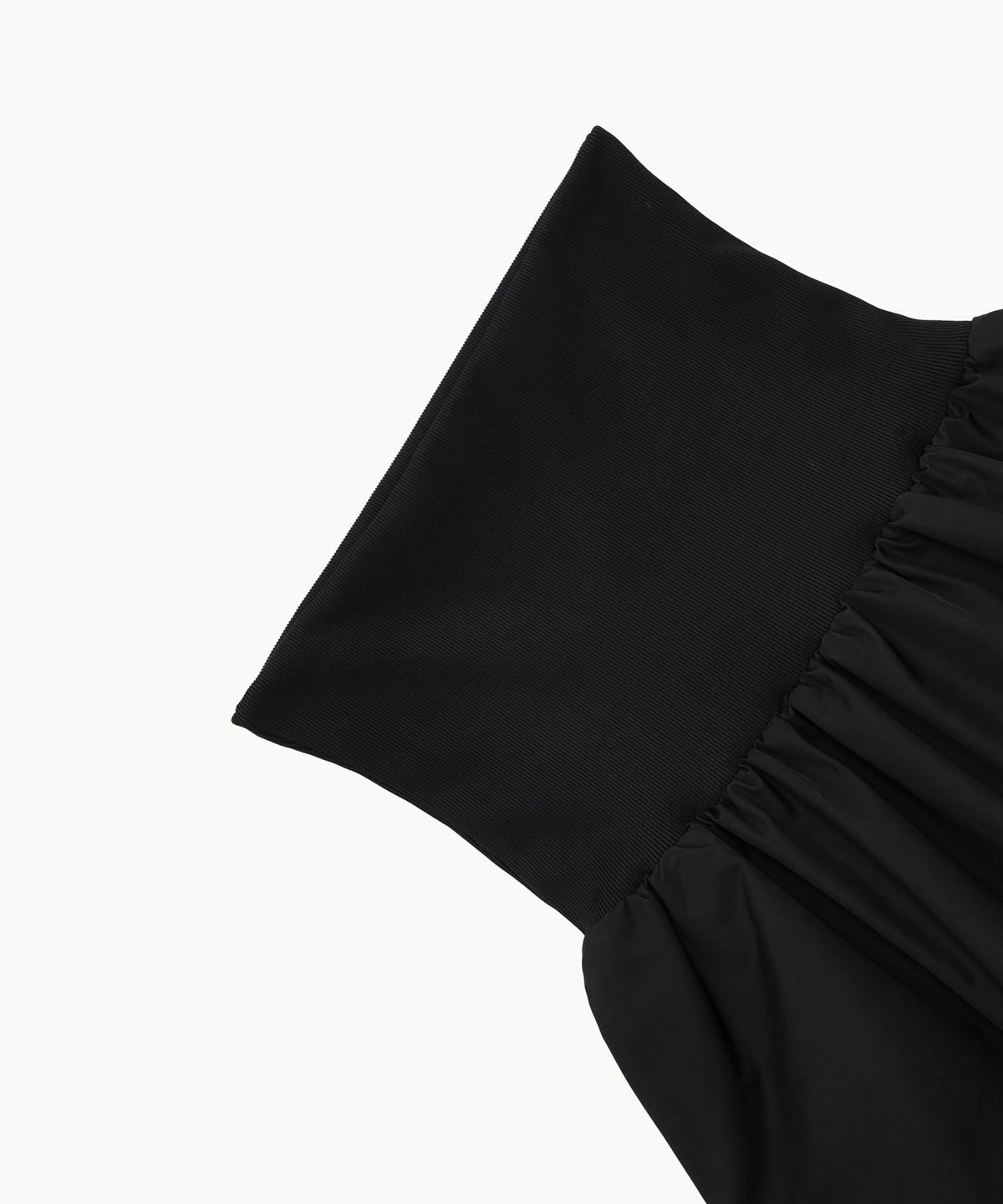 아모멘토(AMOMENTO) NYLON SHIRRING FLARE SKIRT_BLACK