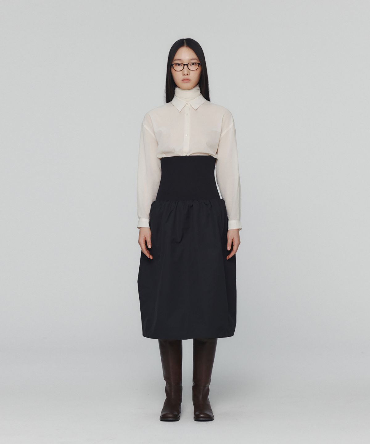 아모멘토(AMOMENTO) NYLON SHIRRING FLARE SKIRT_BLACK