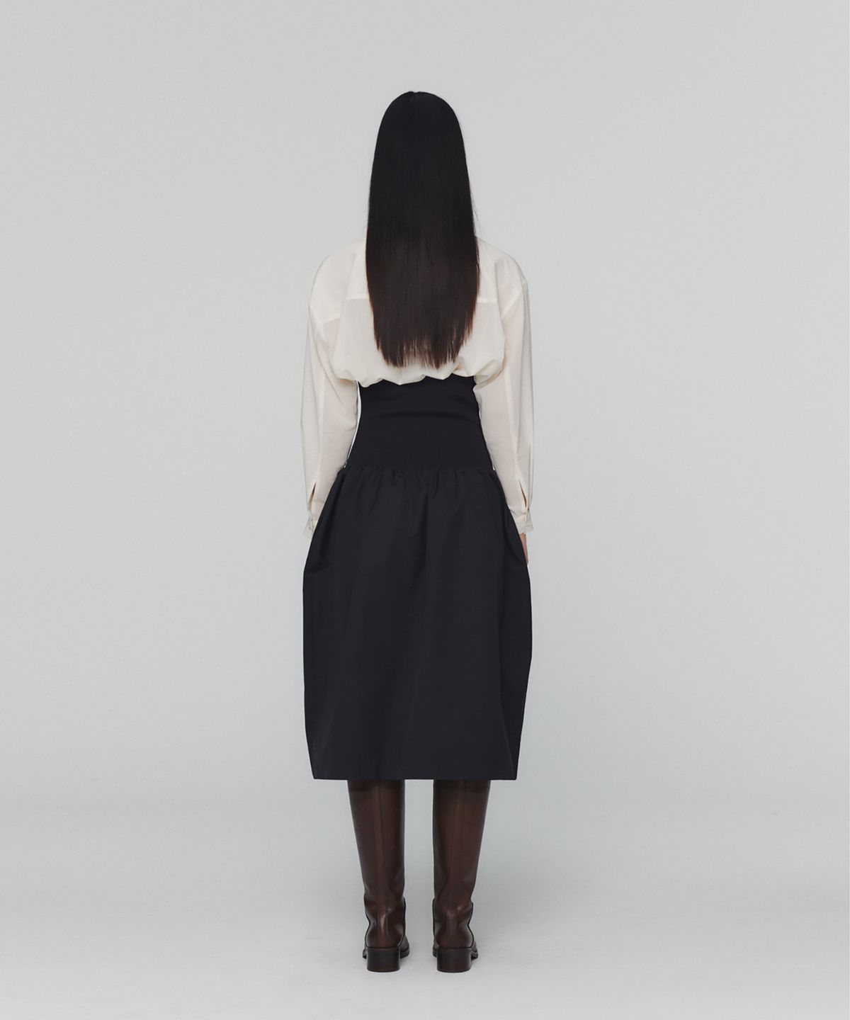 아모멘토(AMOMENTO) NYLON SHIRRING FLARE SKIRT_BLACK