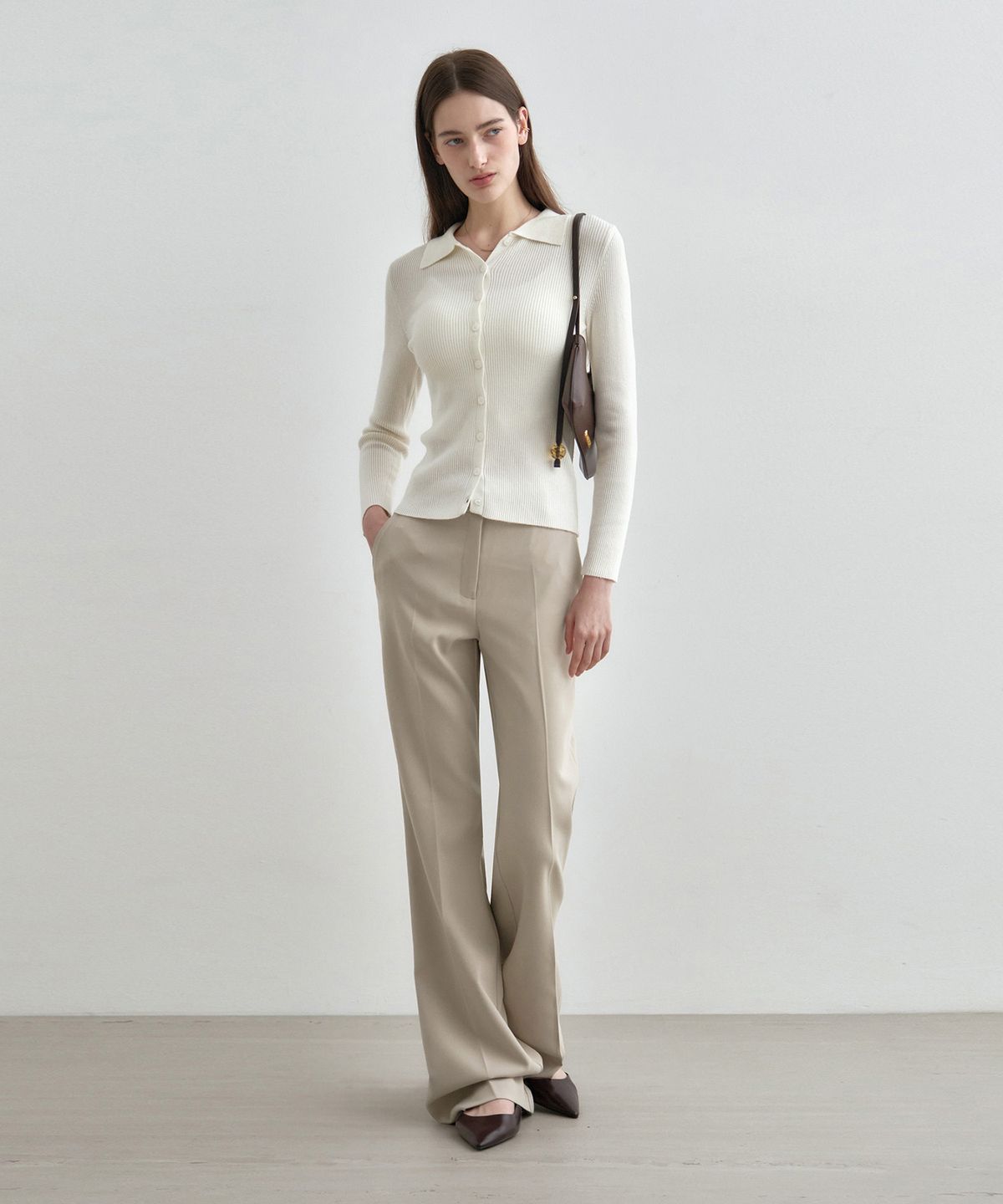 몽돌(MONGDOL) 세미 부츠컷 슬랙스 베이지 MDPT021BEIGE