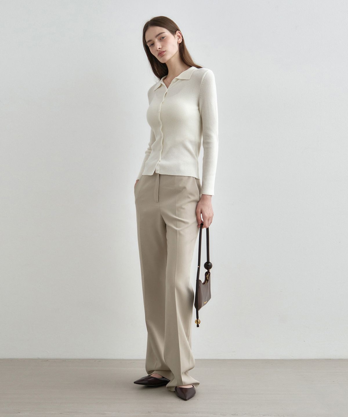 몽돌(MONGDOL) 세미 부츠컷 슬랙스 베이지 MDPT021BEIGE