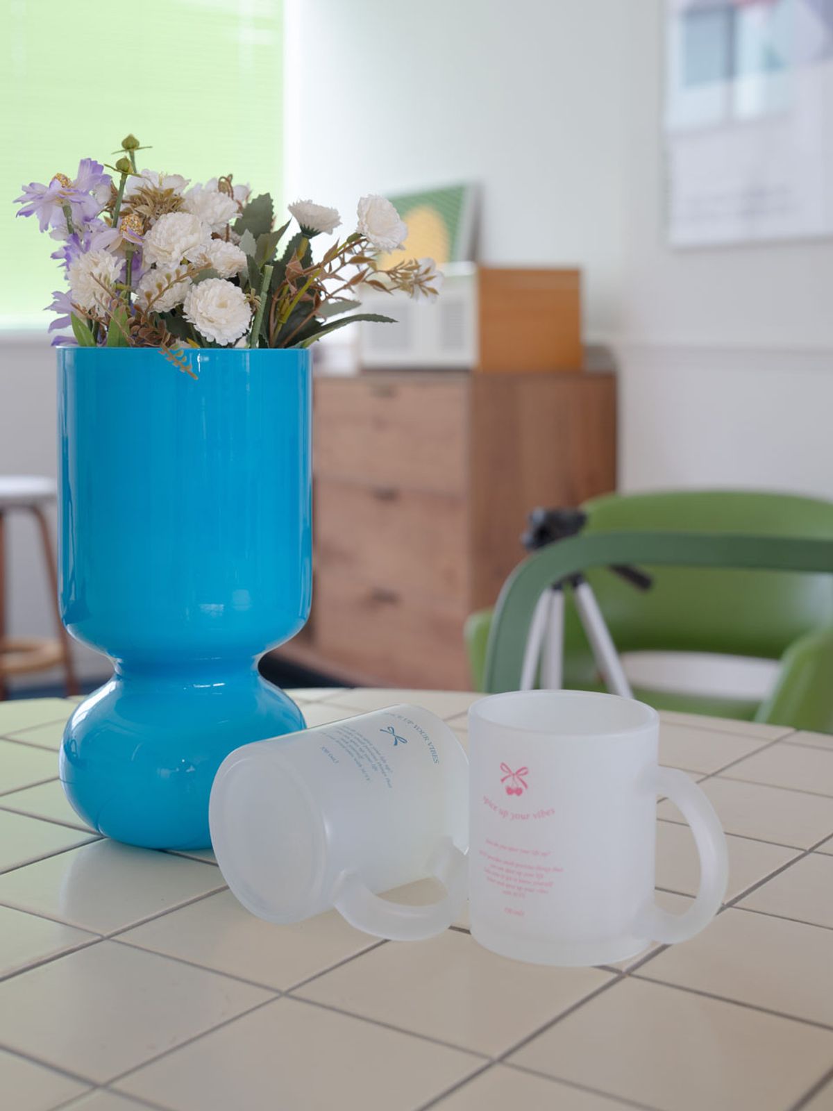 수이브(SUYV) 불투명 330ml 레터링 머그컵