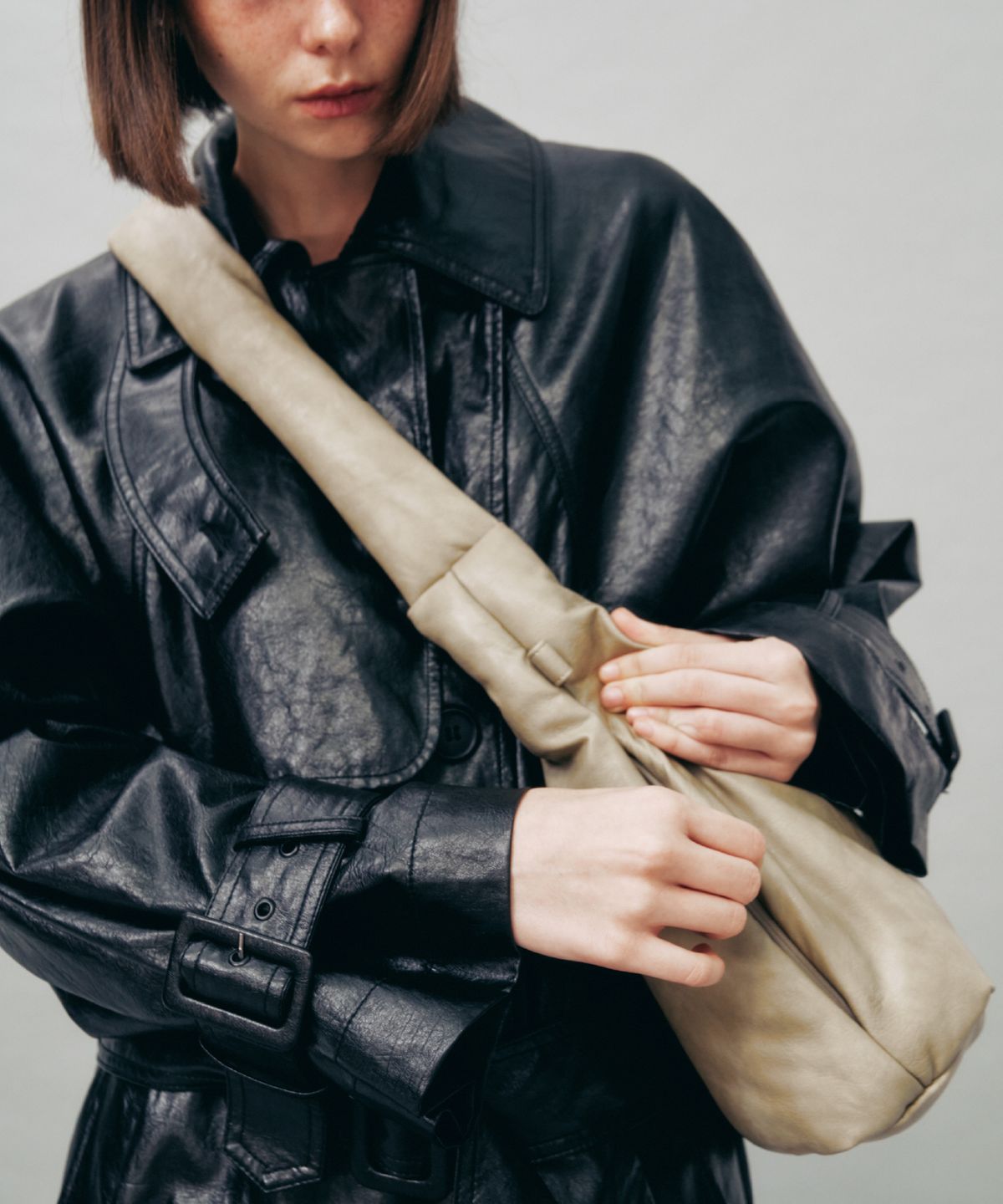 필인더블랭크(FILLINTHEBLANK) Soft Basket Hobo Bag (M)(sand khaki)