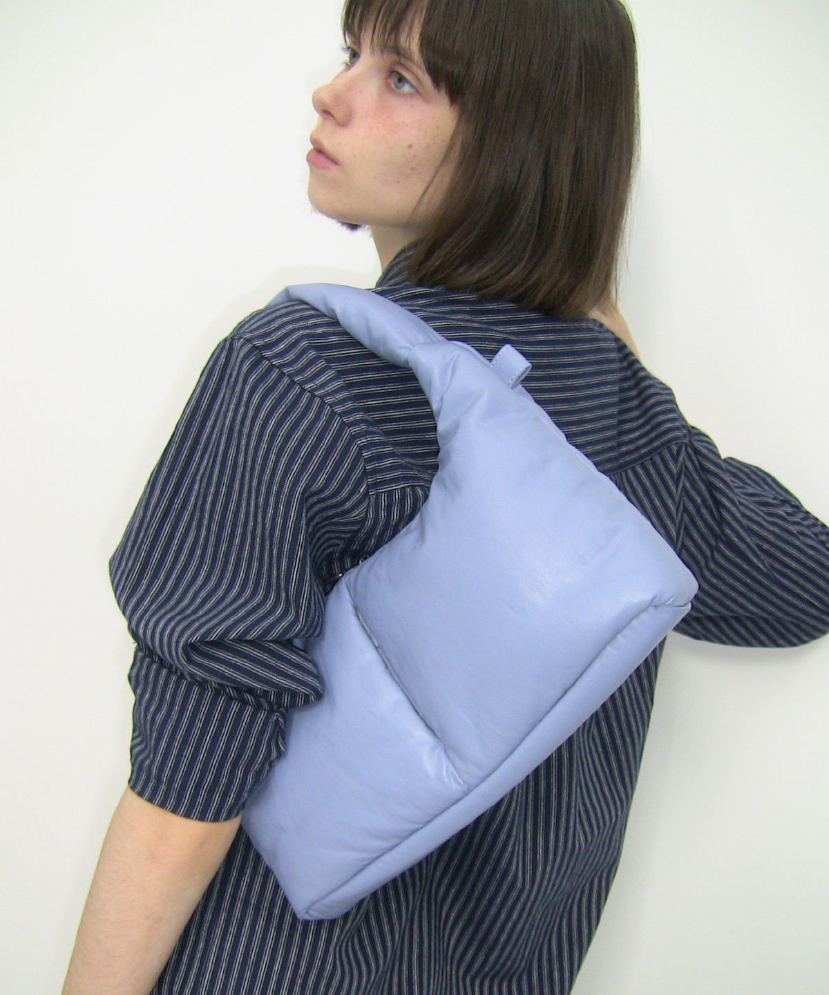 필인더블랭크(FILLINTHEBLANK) Soft Basket Hobo Bag (S)(dusty blue)