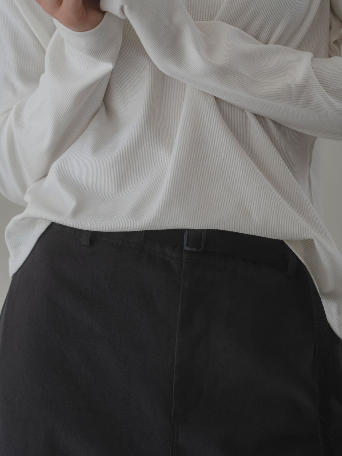 더미튼(THEMITTEN) [39th] Raglan sleeve t-shirt (white)