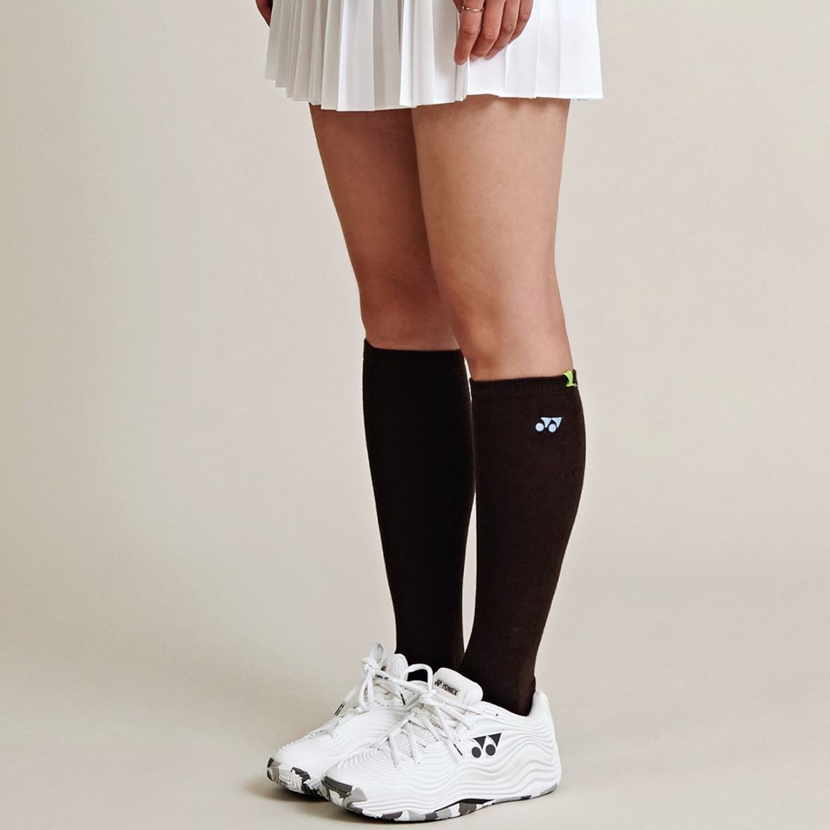 요넥스(YONEX) 245SN005F 다크 브라운 여성용 테니스 니 삭스