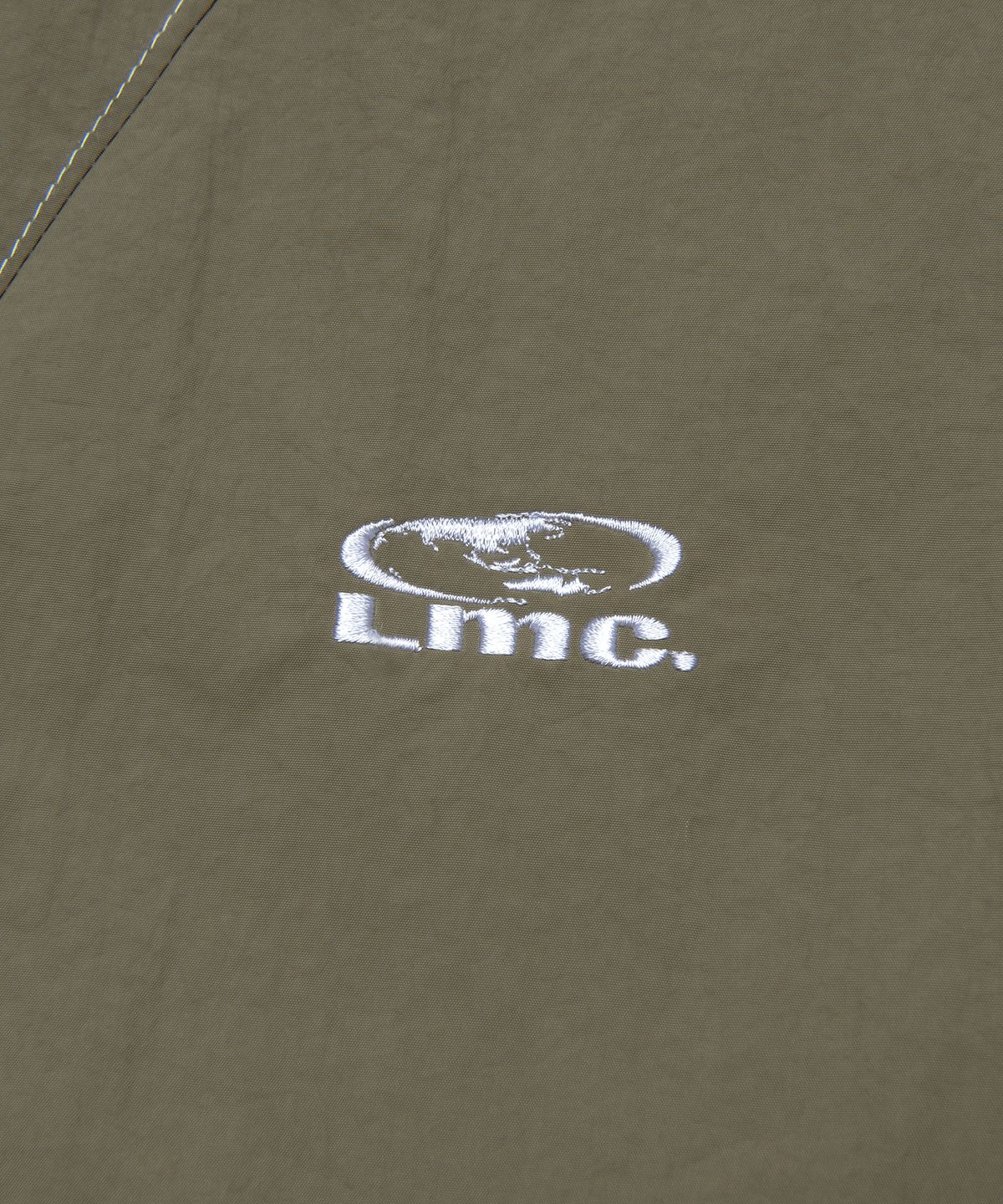 엘엠씨(LMC) NYLON CURVED DART CREWNECK khaki