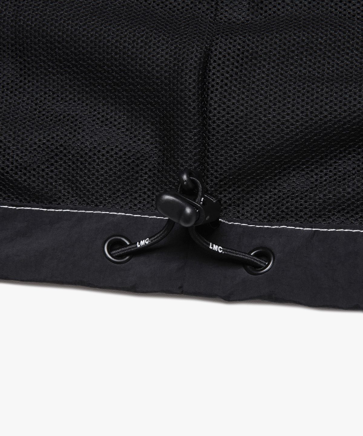 엘엠씨(LMC) NYLON CURVED DART CREWNECK black