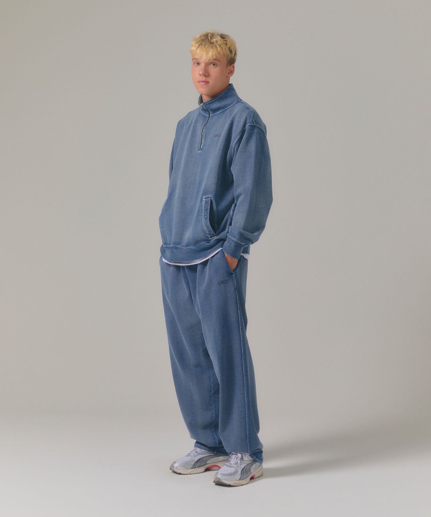 スウェット・トレーナー LMC S OG STRAIGHT SWEAT PANTS light blue 0LM45CSP110LBL S OG STRAIGHT SWEAT PANTS light blue - LMC | 60% - Asian
