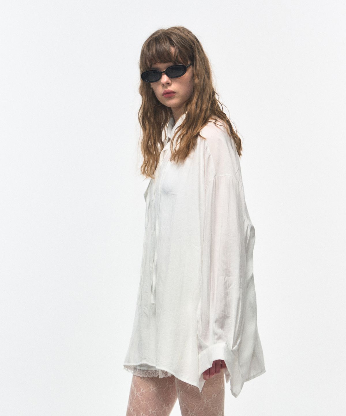 닐라이즈(NEALIZE) Rayon Strap Blouse White