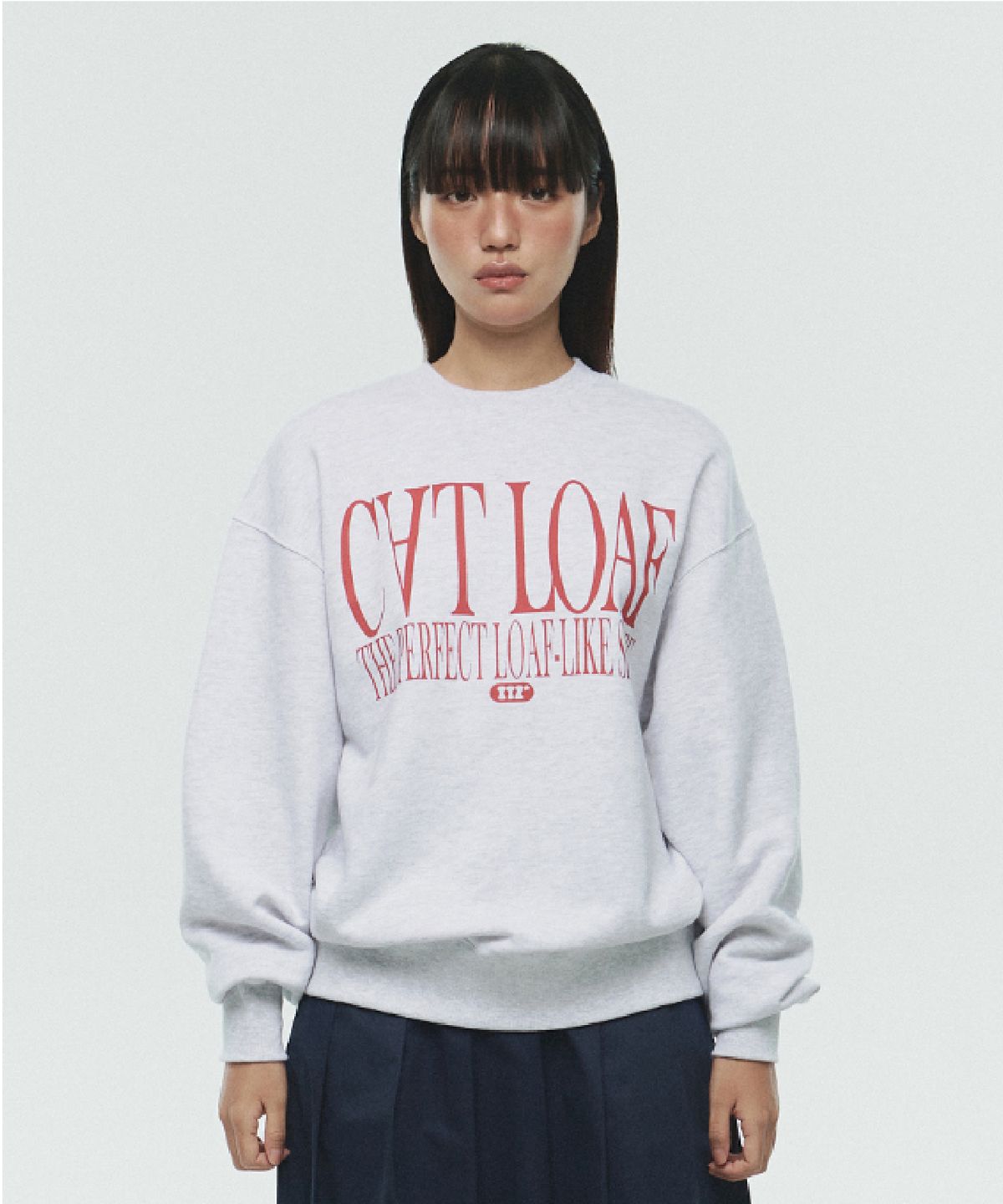 잇자바이브(ITZAVIBE) CAT LOAF SWEATSHIRT - LIGHT GRAY