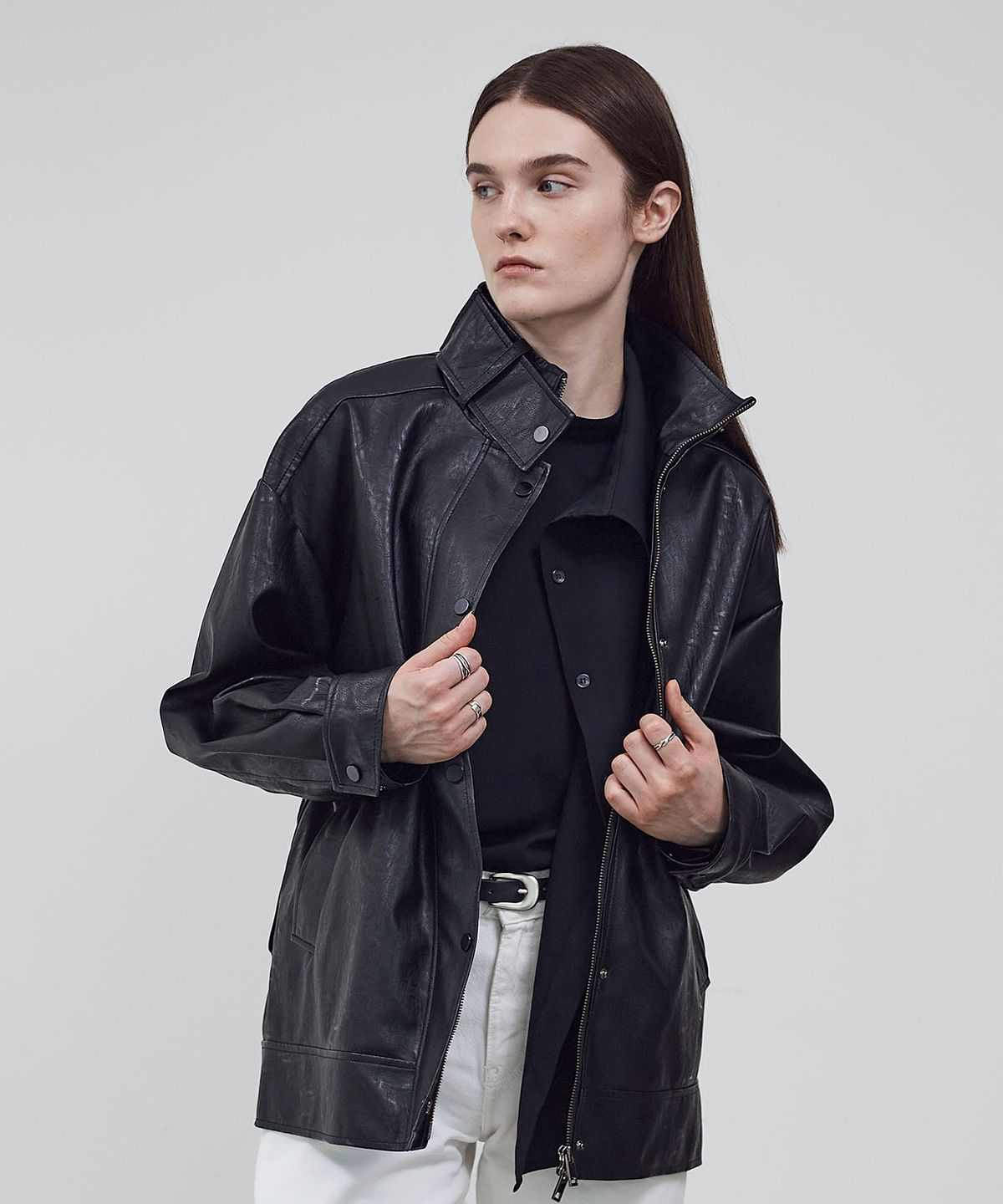 씨커슨(CKUSUN) BELTED HIGH NECK LEATHER JUMPER - BLACK