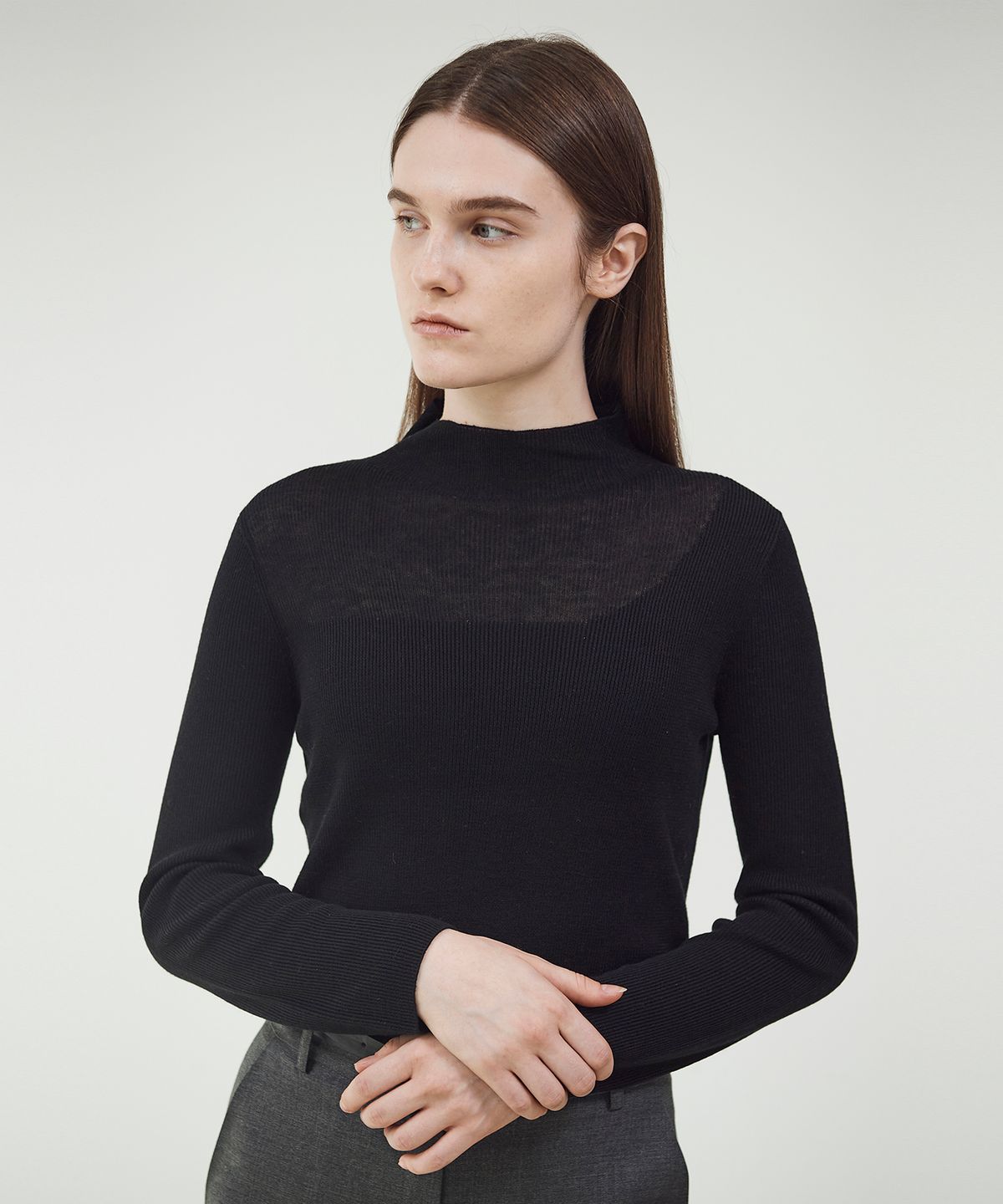 씨커슨(CKUSUN) HIGH NECK KNIT TOP - BLACK