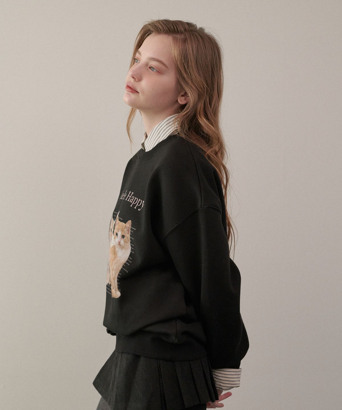 루루슈(LULUCHOU) Cat Friends Sweatshirt - BLACK