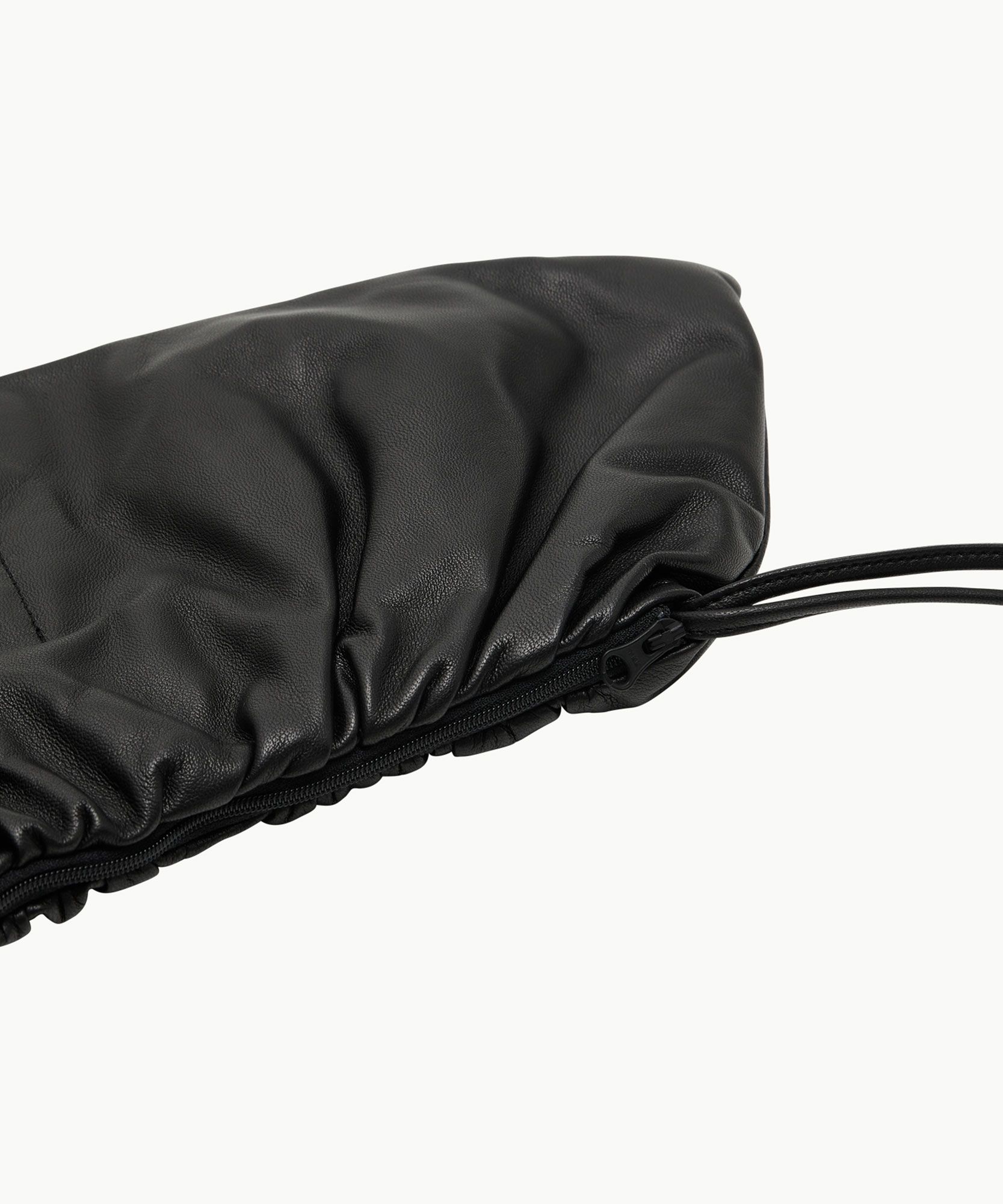 バッグ AMOMENTO LEATHER SHIRRING BAG AMOMENTO Black Shirring Bag AMOMENTO