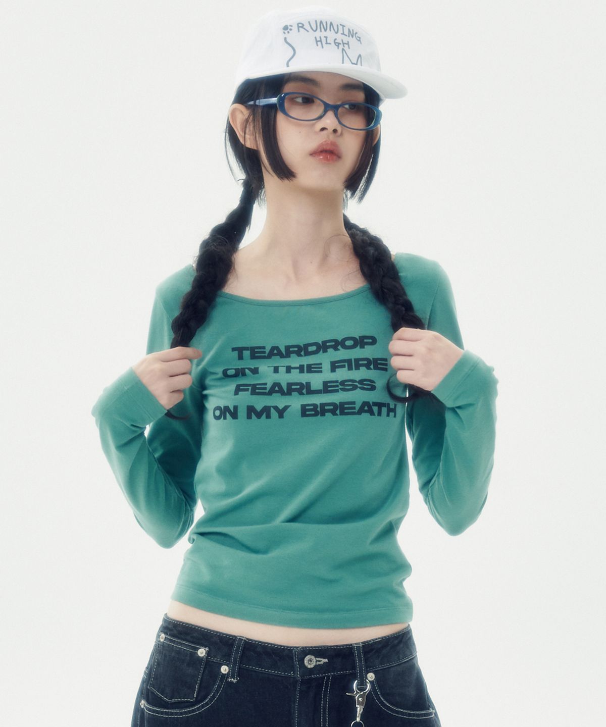 러닝하이(RUNNINGHIGH) 레터링 슬림 L/S 티 [그린]