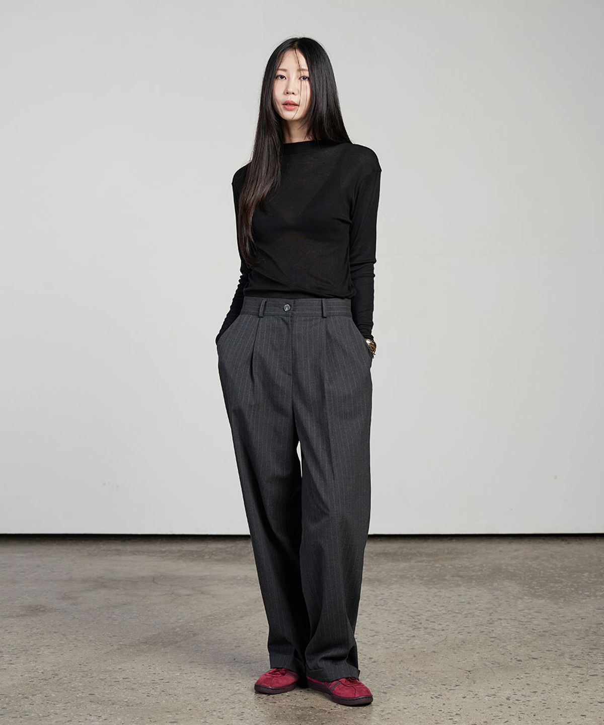320쇼룸(320SHOWROOM) Mock Neck Wool Long Sleeve T-Shirt Black