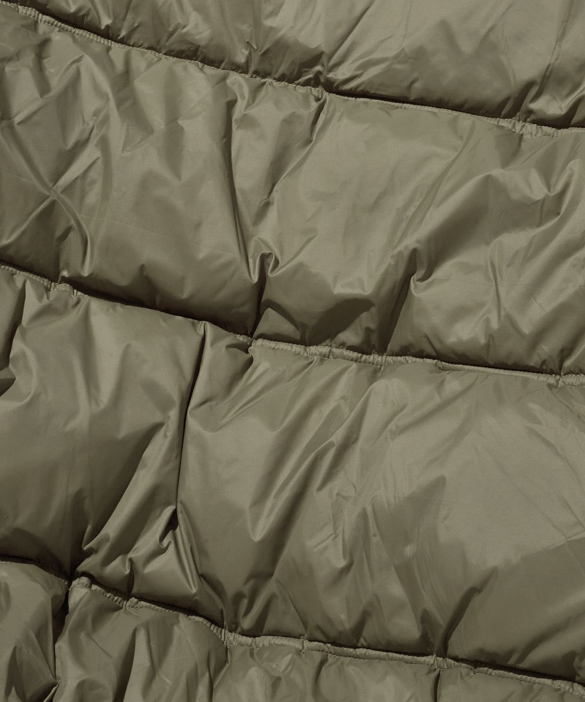 스웨이드(SUADE) HOODED PUFFER JACKET [KHAKI]