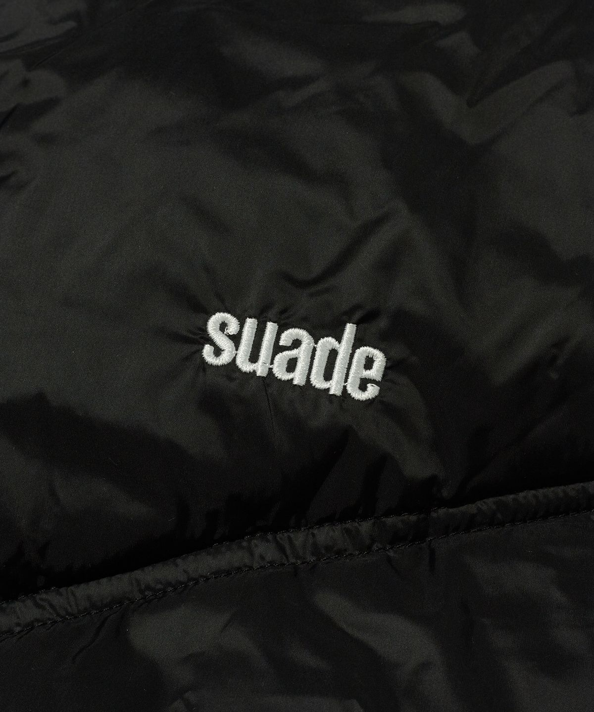 스웨이드(SUADE) HOODED PUFFER JACKET [BLACK]