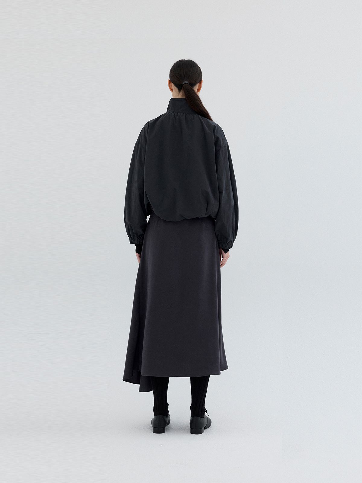 리플레인(REPLAIN) SATIN FLARE SKIRT
