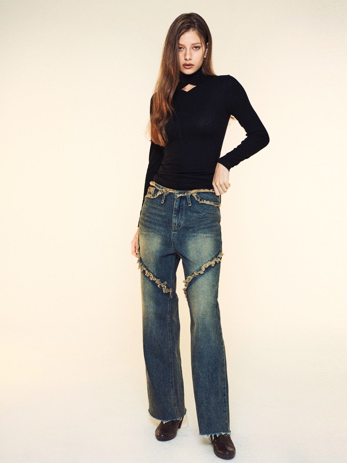 르네즈미아(RENNESMIA) 로우라이즈 태슬 데님 팬츠 _ 빈티지 블루