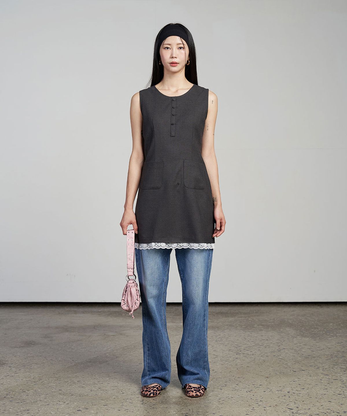 320쇼룸(320SHOWROOM) Sleeveless Lace Trim Wool Dress Charcoal