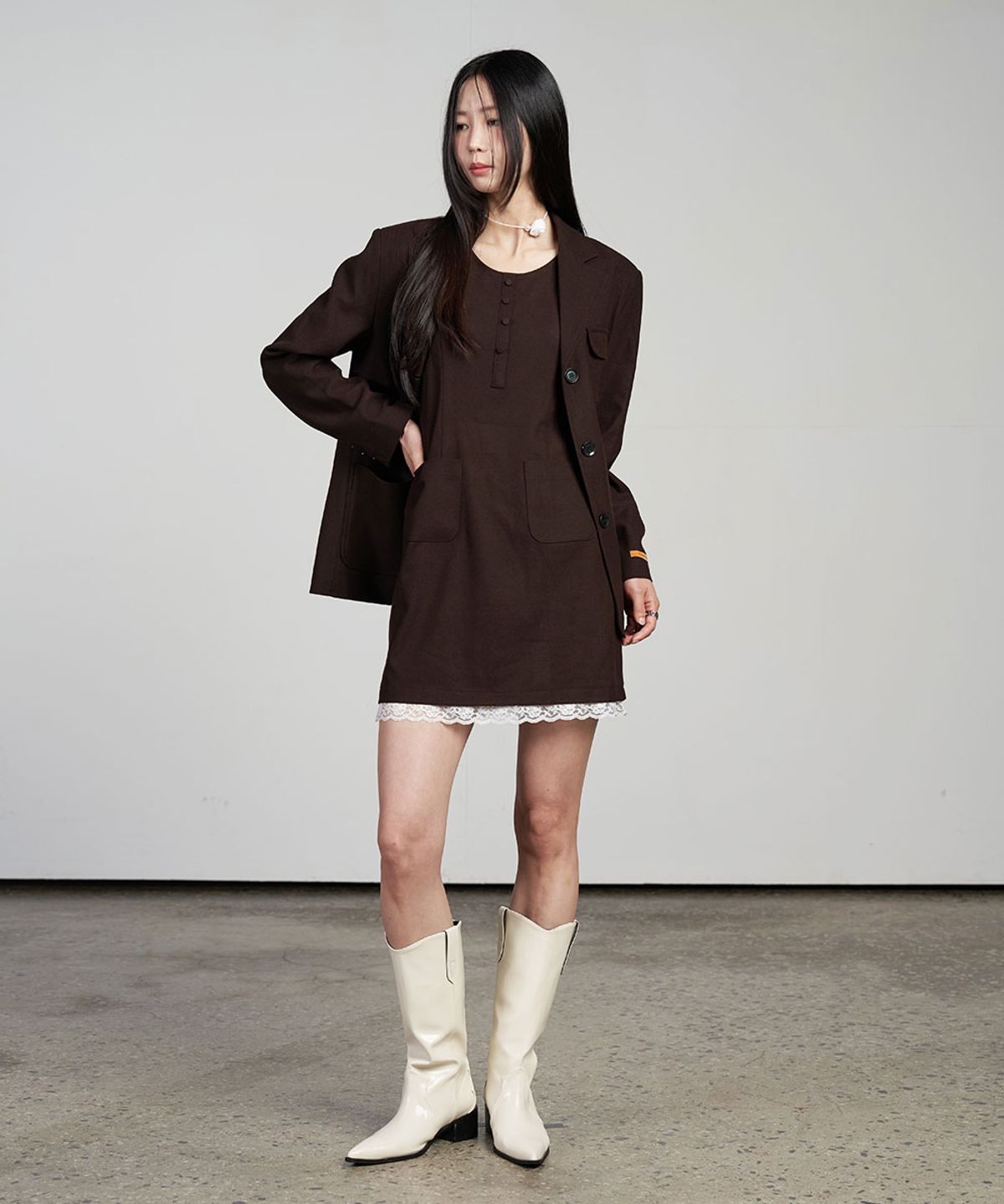 320쇼룸(320SHOWROOM) Sleeveless Lace Trim Wool Dress Brown