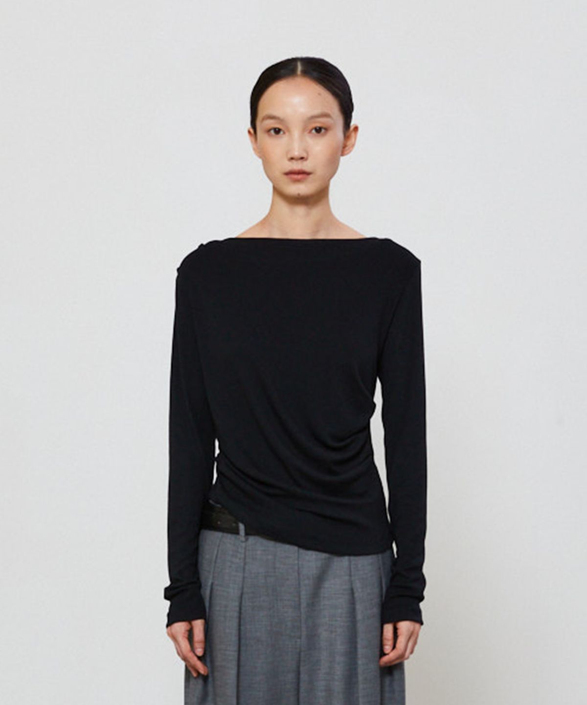 노티아(NOTIA) UNBALANCE DRAPE T-SHIRT - BLACK