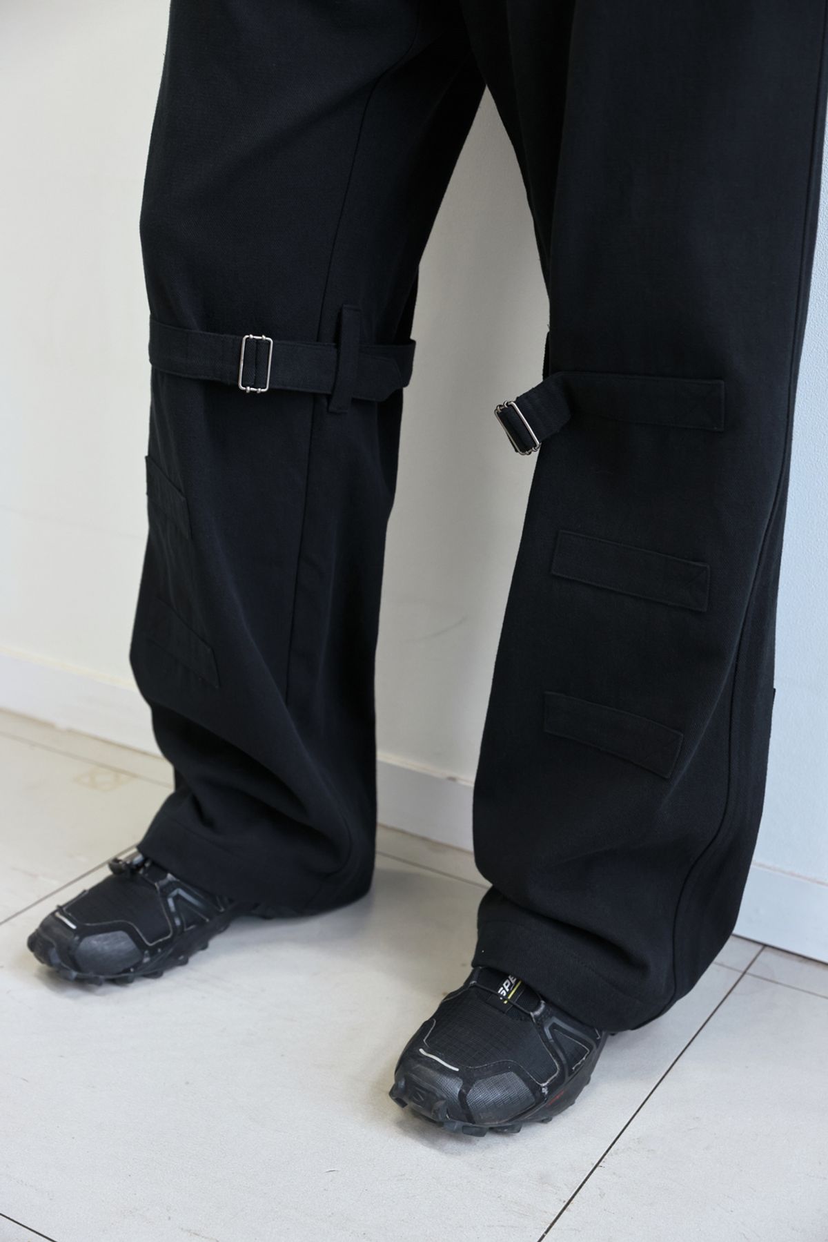 해칭룸(HATCHINGROOM) Bondage Pants Black