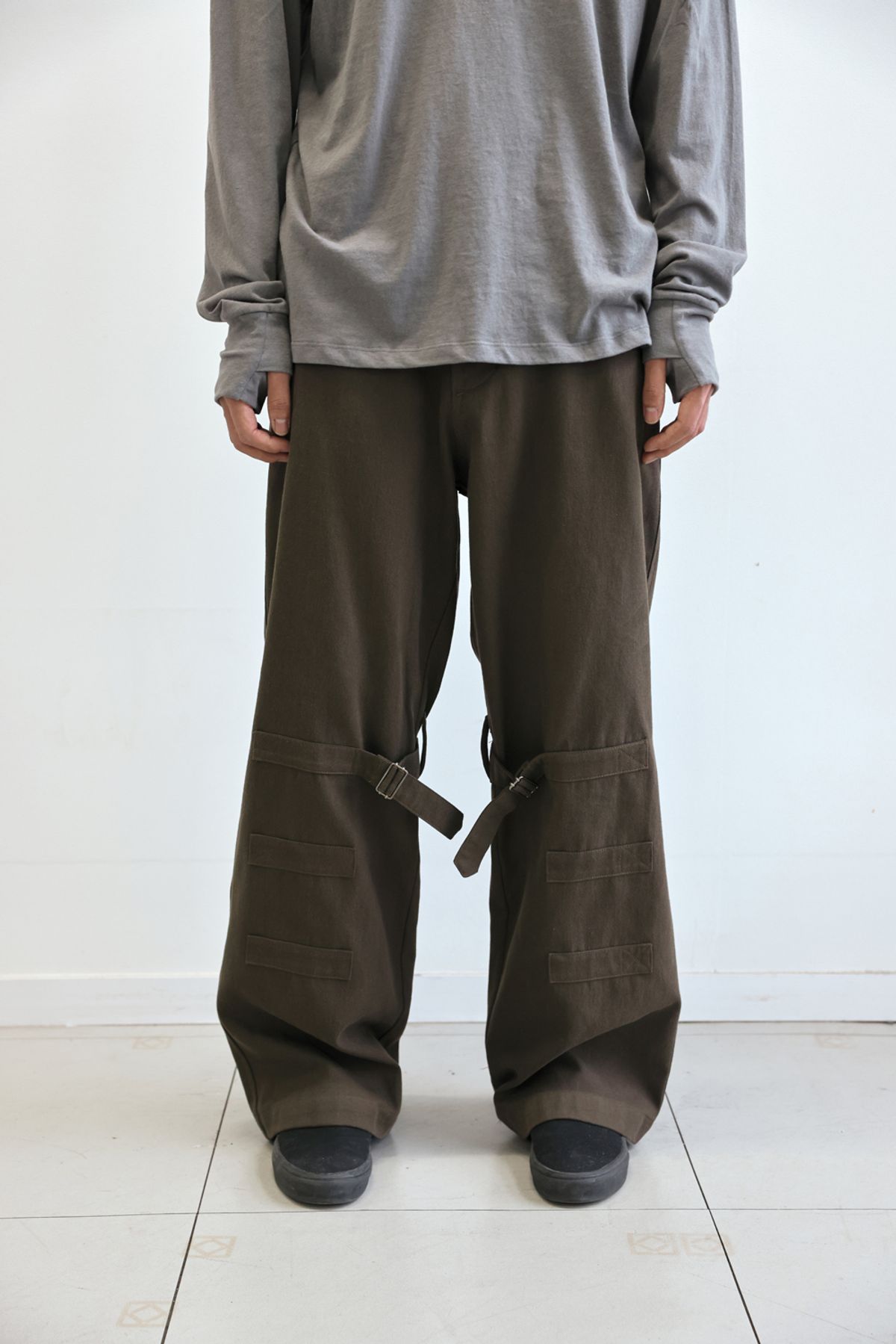해칭룸(HATCHINGROOM) Bondage Pants Mud Khaki