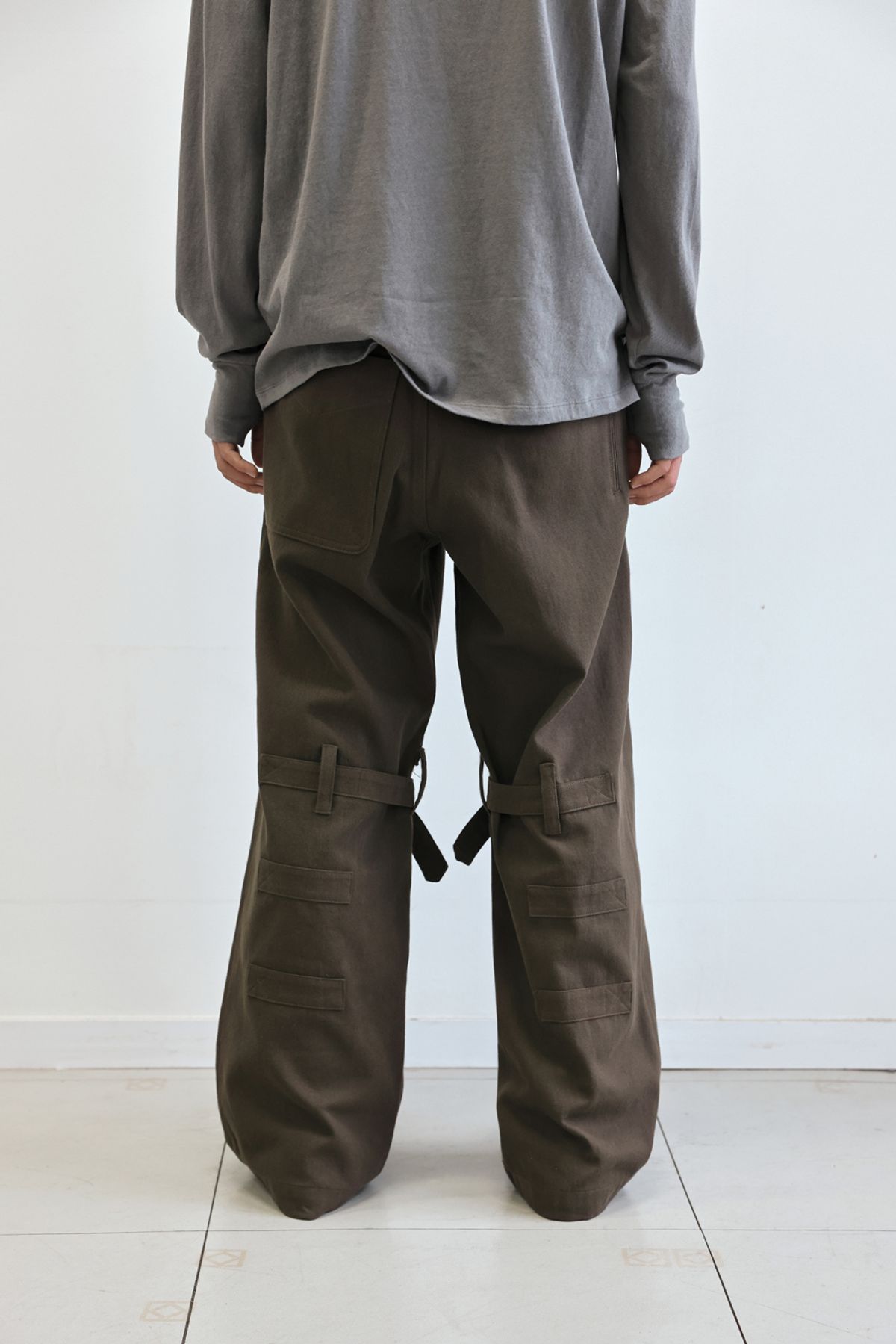 해칭룸(HATCHINGROOM) Bondage Pants Mud Khaki