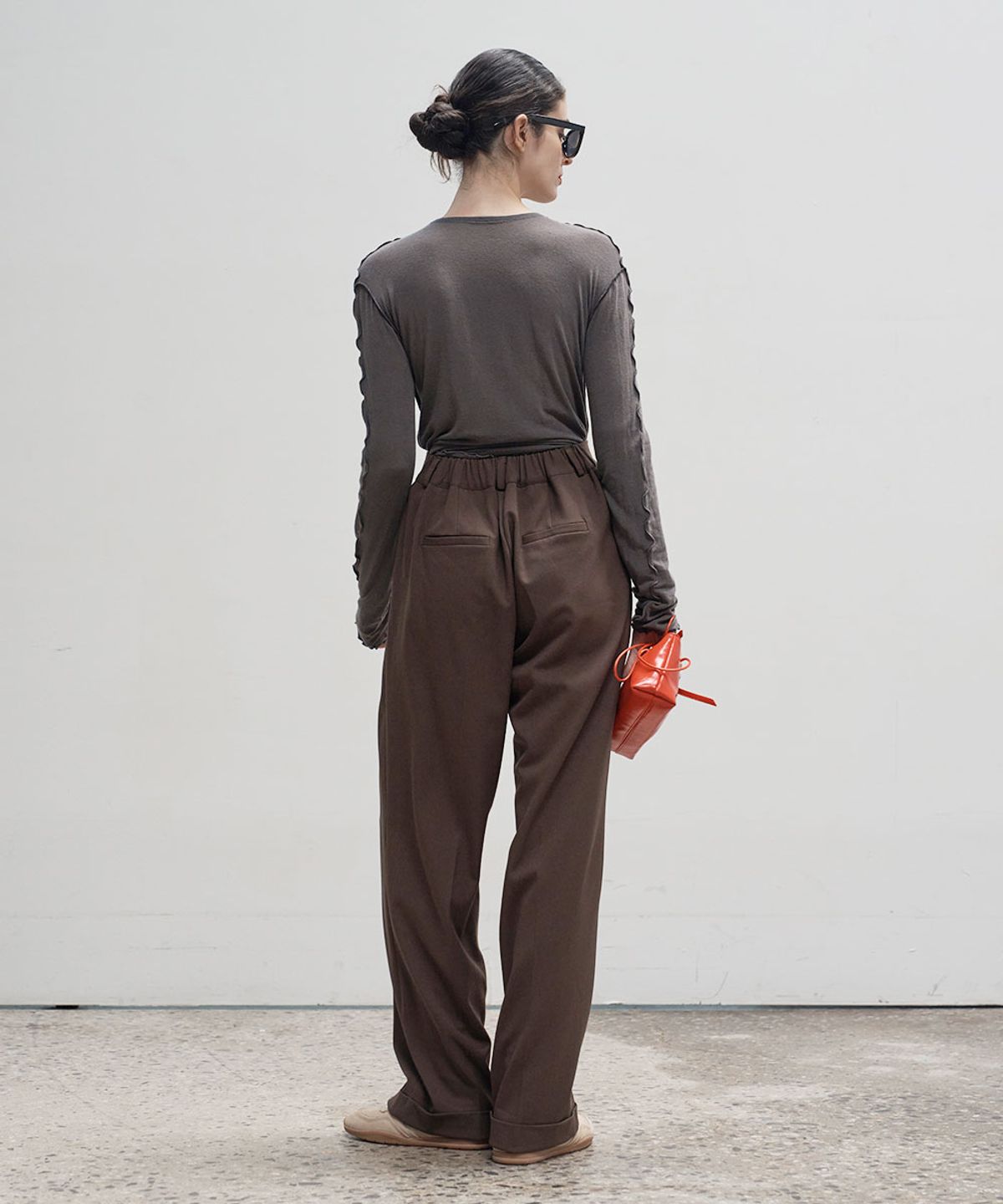320쇼룸(320SHOWROOM) Wide Turn-Up Banding Slacks Brown