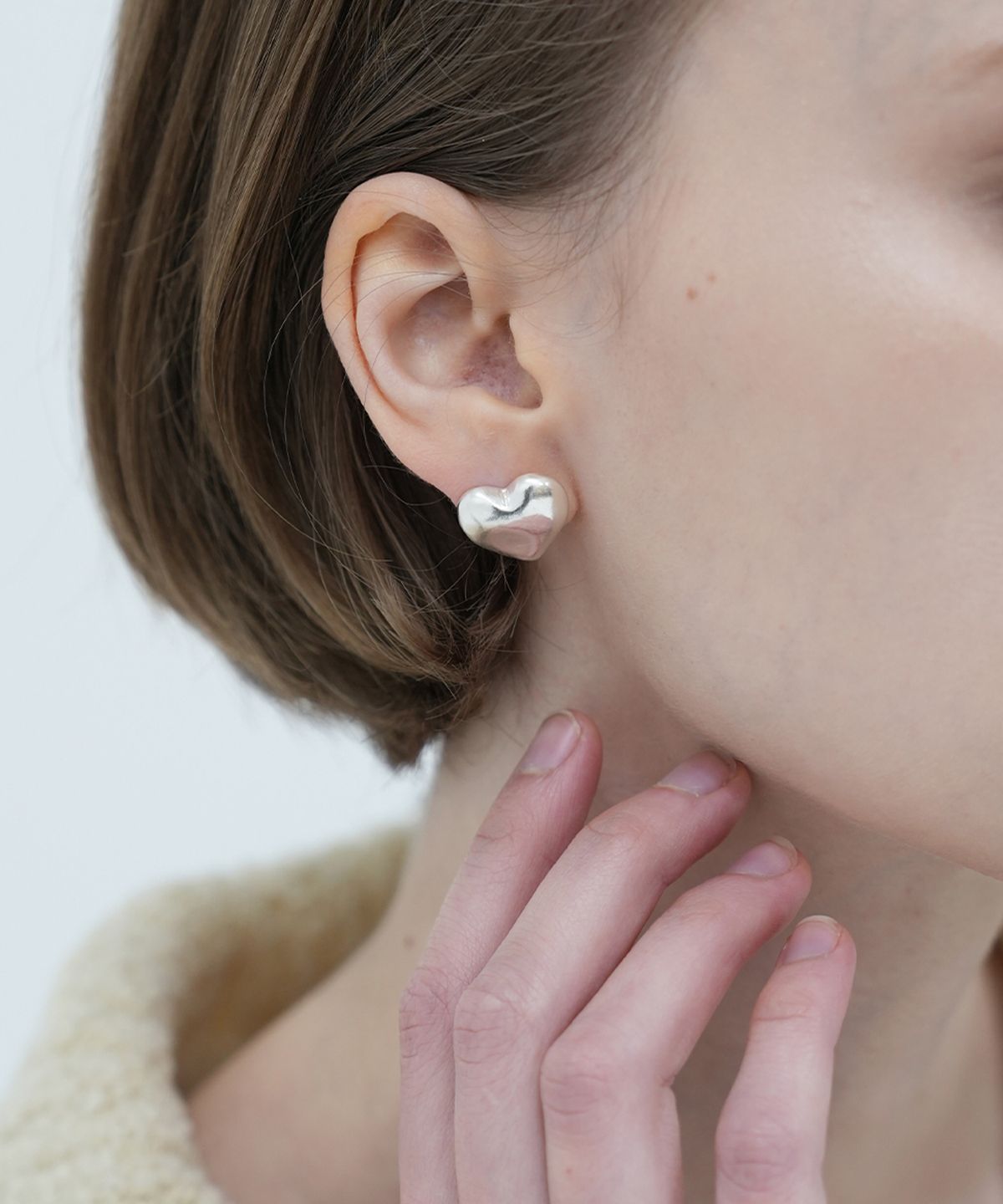 레인디어(REINDEER) HOLIDAY HEART EARRING 02