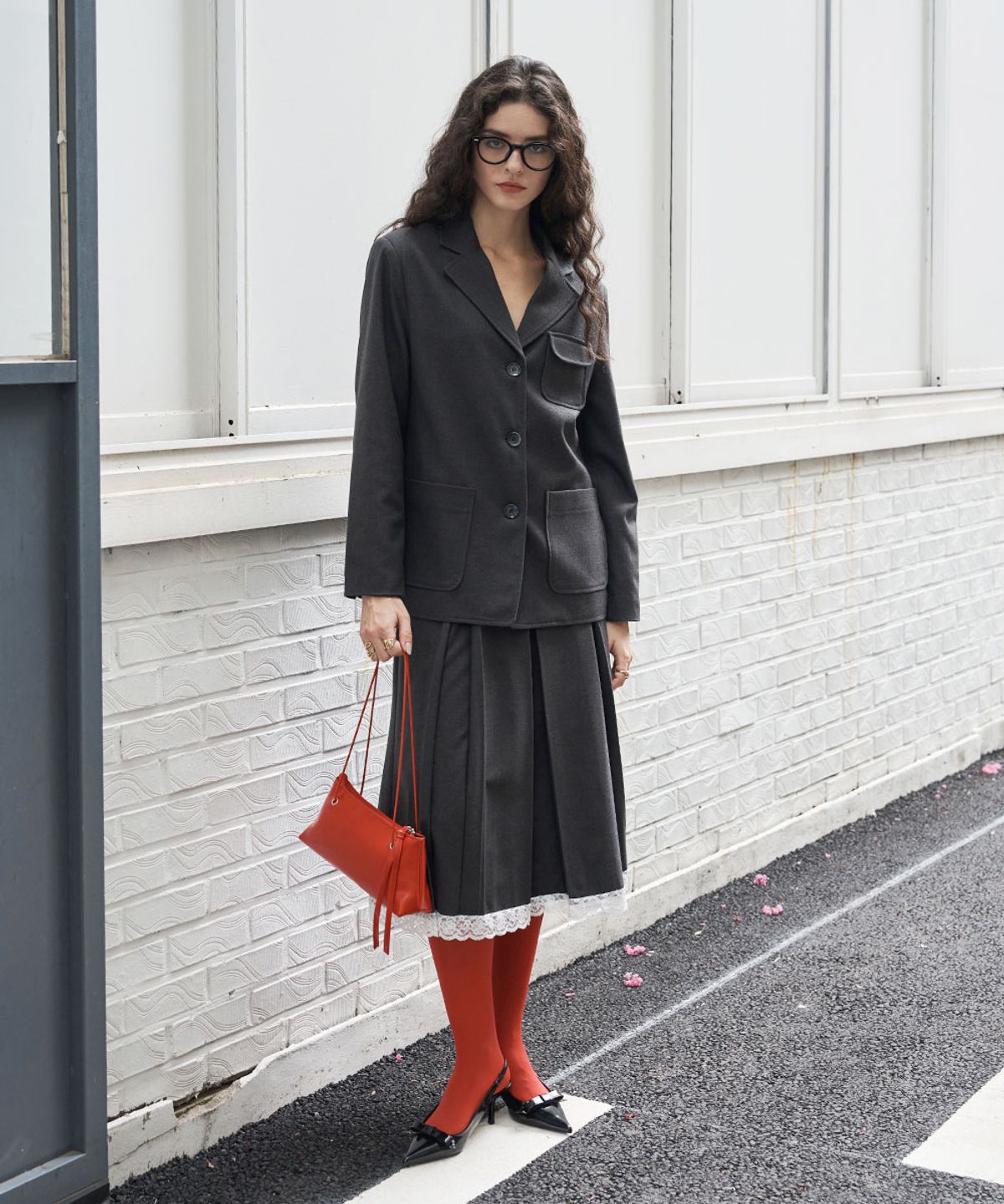 320쇼룸(320SHOWROOM) Inverted Pleat Lace Trim Midi Wool Skirt Charcoal