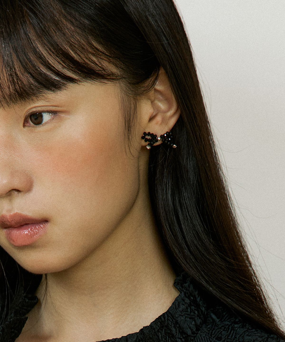 루시르주(LUCIR ZU) Onyx Ribbon Earring