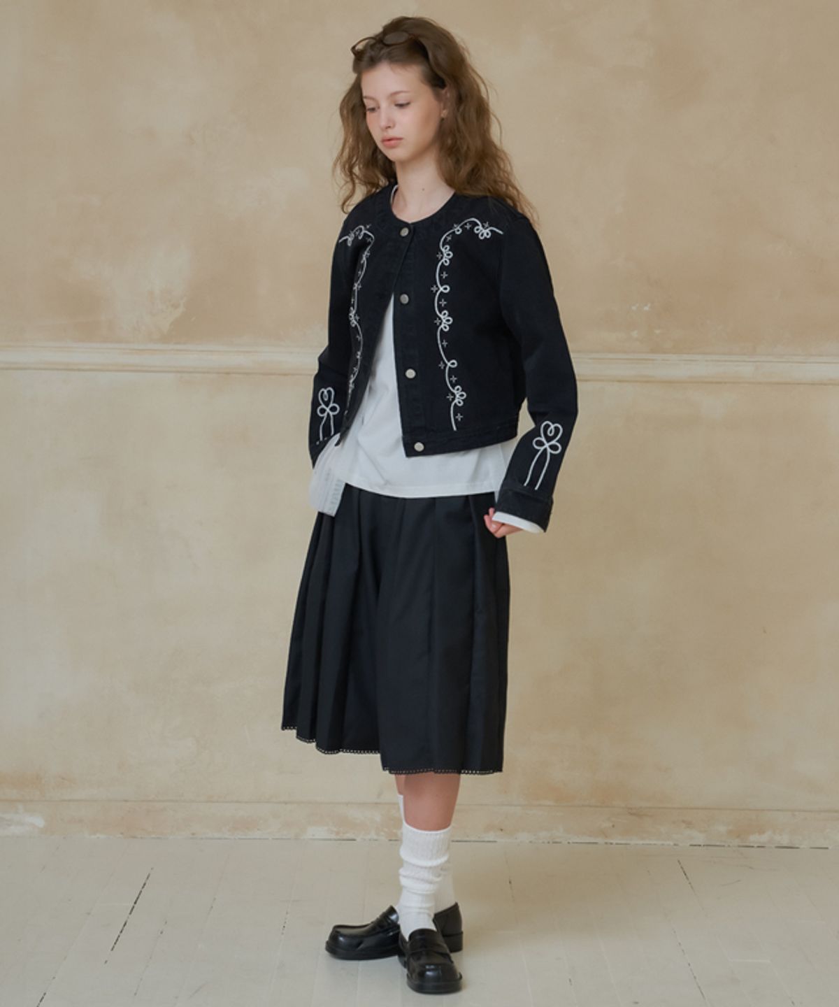 론론(RONRON) NEEDLEWORK WESTERN DENIM JACKET BLACK