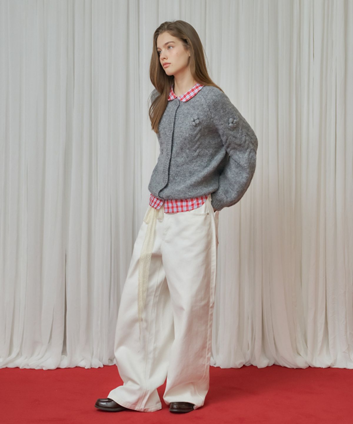론론(RONRON) HANDMADE FLOWER CABLE PUFF KNIT CARDIGAN GREY