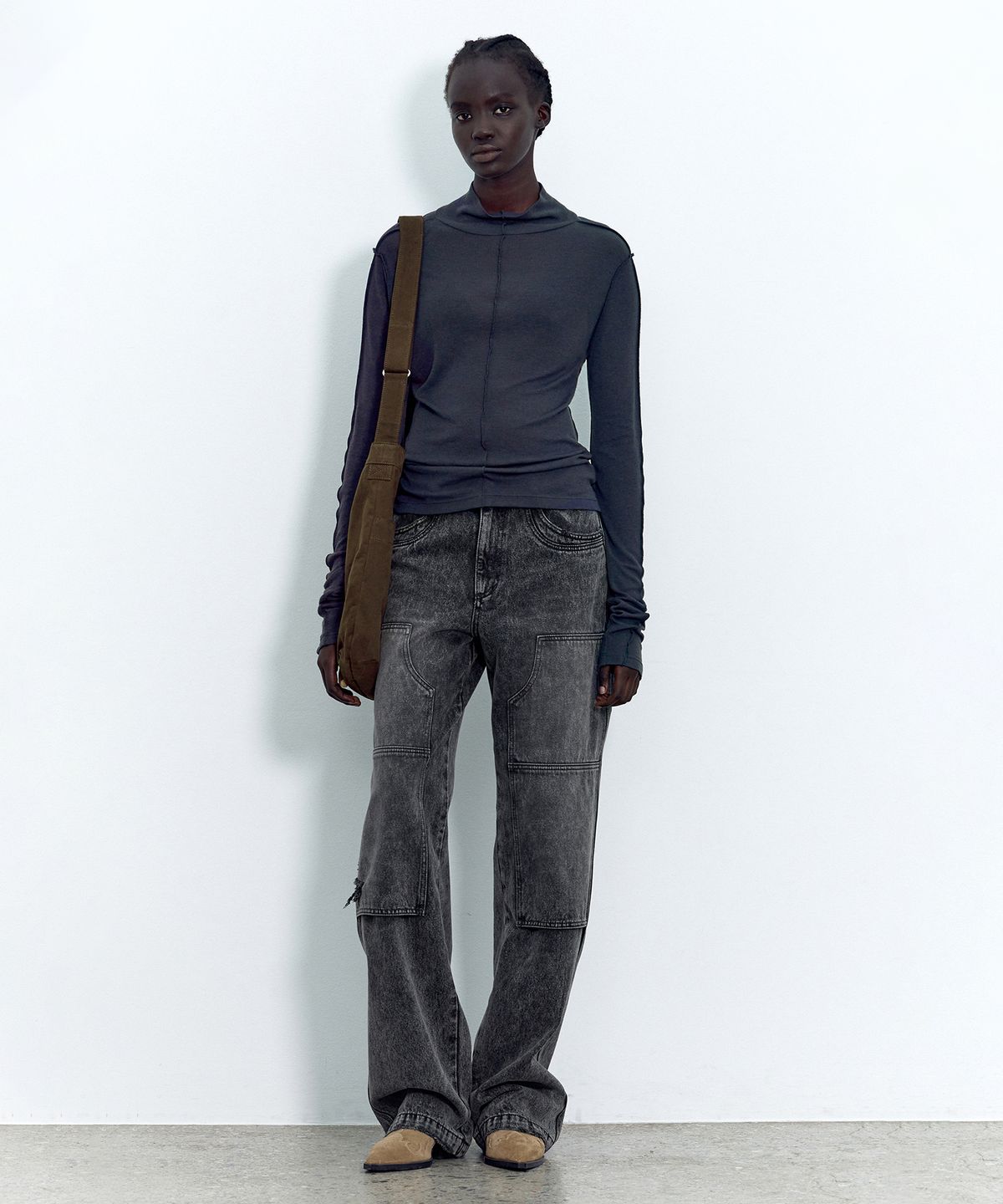 인사일런스 우먼(INSILENCE WOMEN) 빈티지 카펜터 데님 DARK GREY
