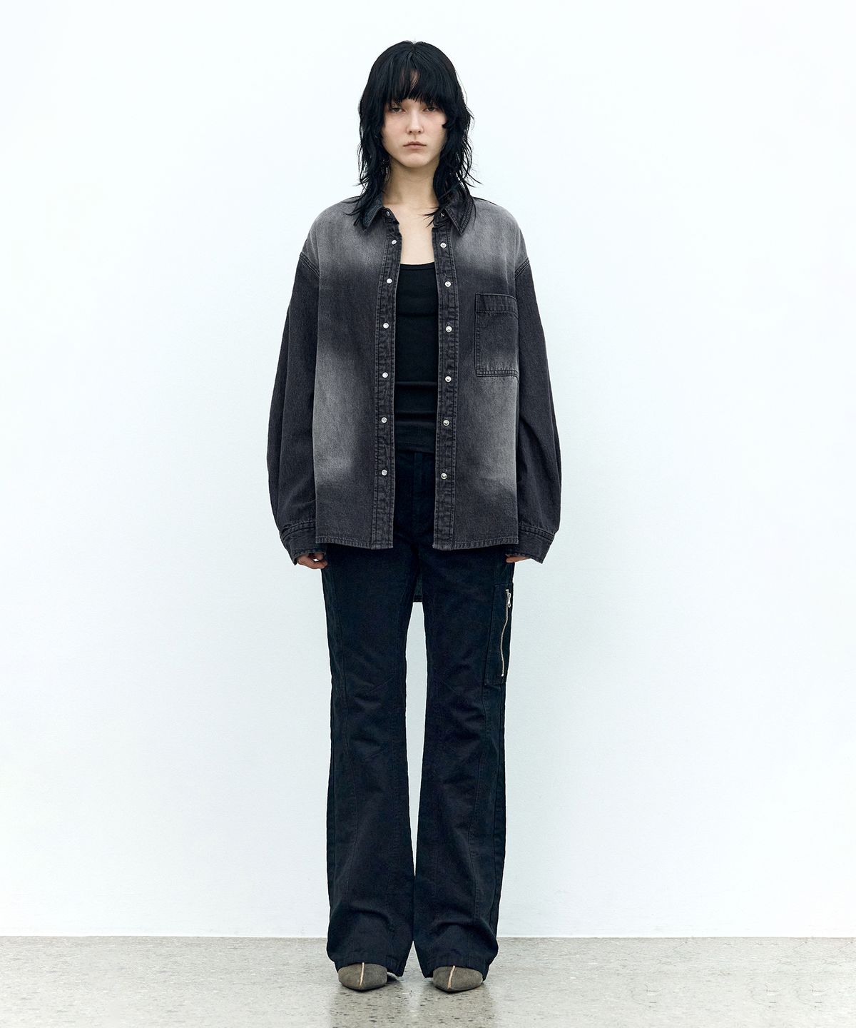 인사일런스 우먼(INSILENCE WOMEN) 워시드 부츠컷 팬츠 FADED BLACK