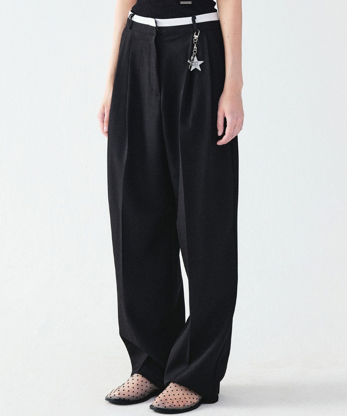 닉앤니콜(NICK&NICOLE) DOUBLE WAISTBAND SLACKS_BLACK
