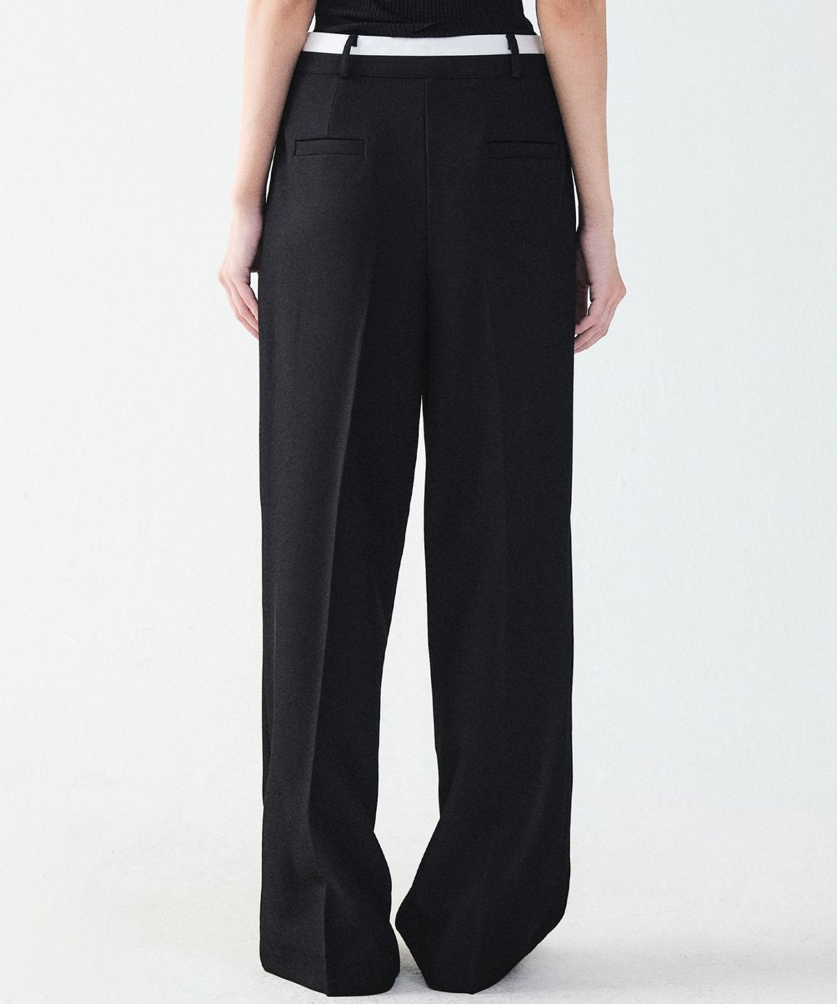 닉앤니콜(NICK&NICOLE) DOUBLE WAISTBAND SLACKS_BLACK