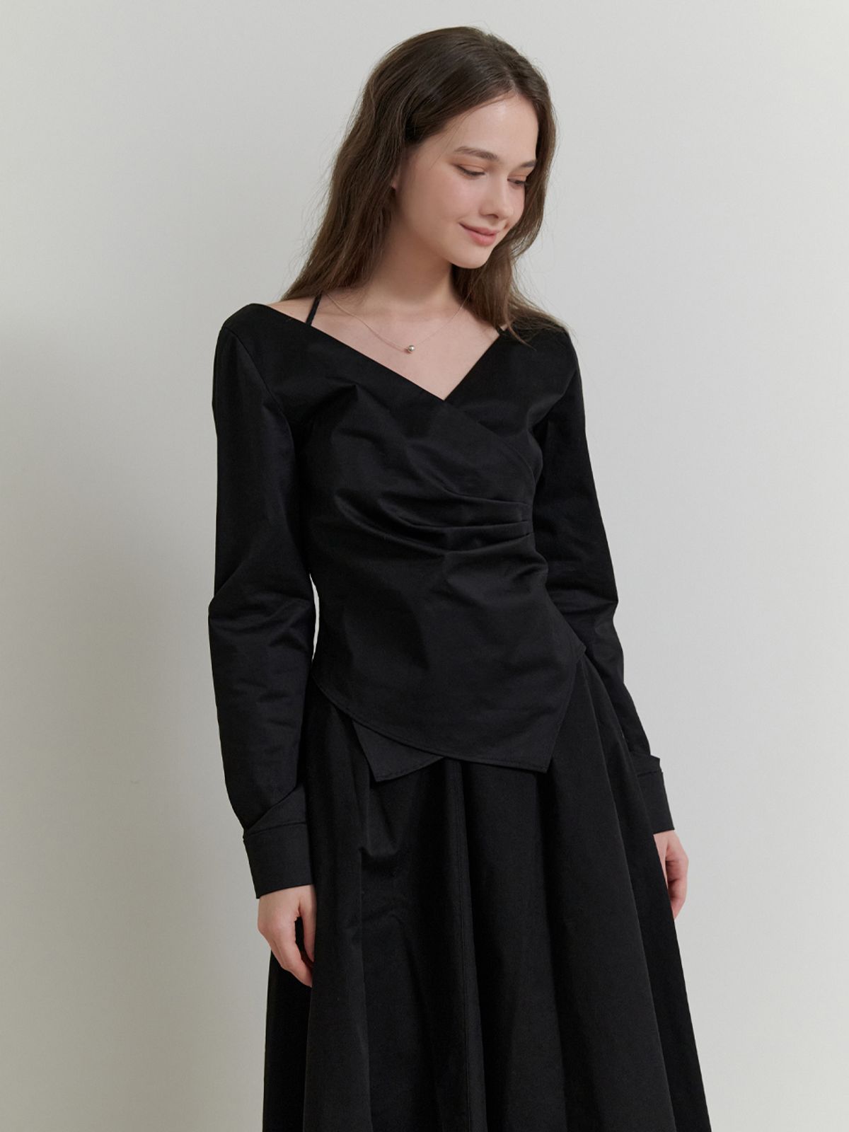 리엘(RE L) Twine wrap blouse (black)