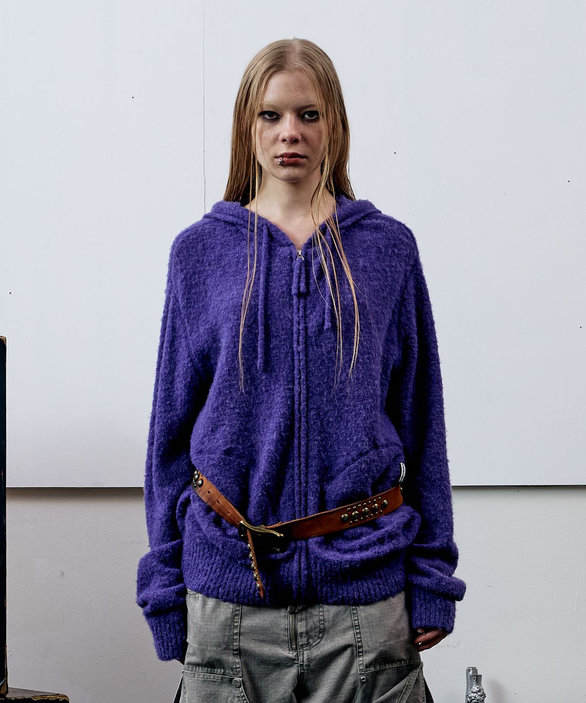 더바이닐하우스(THEVINYLHOUSE) ROUND POCKET KNIT ZIP-UP PURPLE