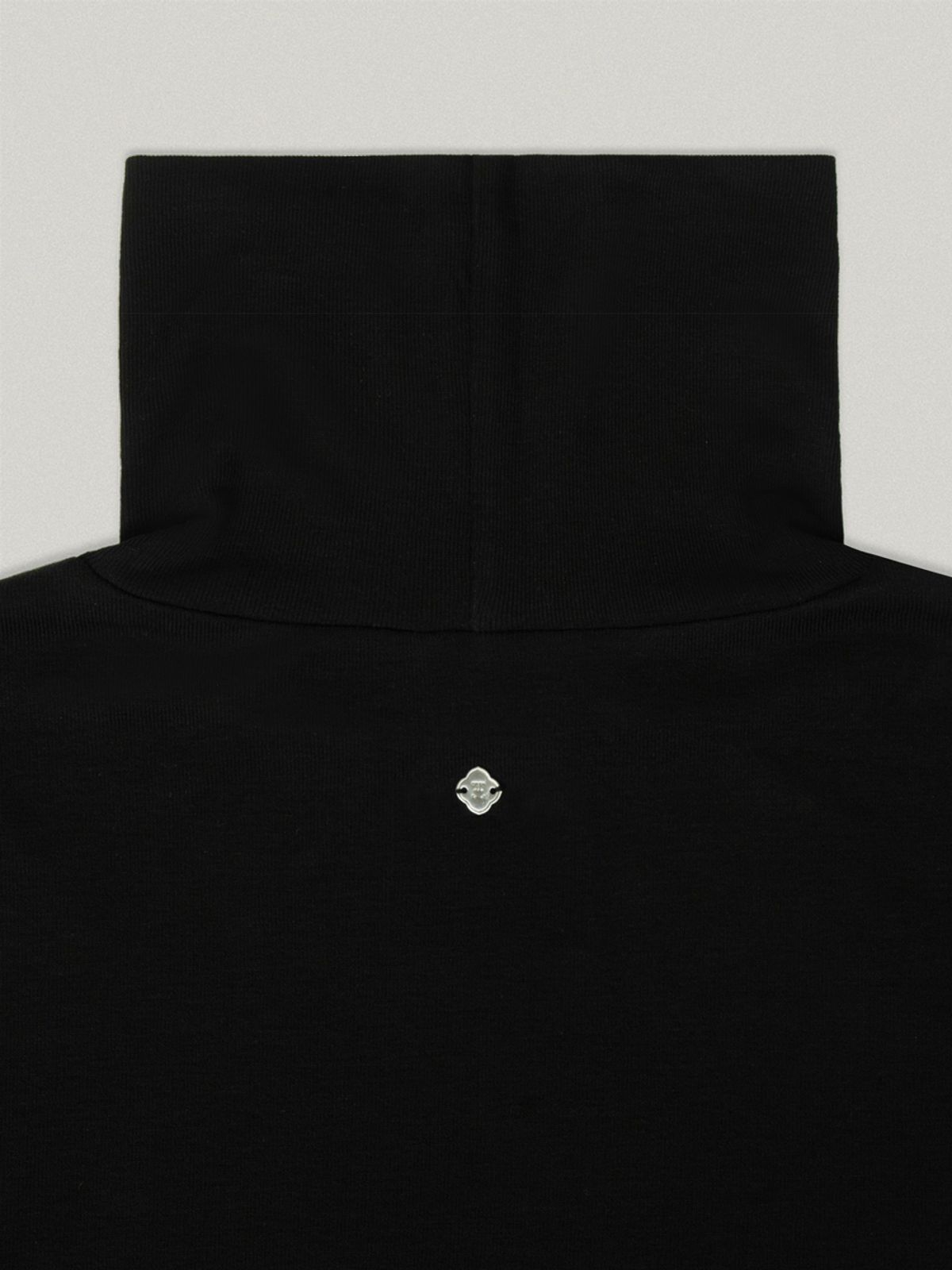폴뉴아(FOLNUA) COZY WOOL TURTLENECK T-SHIRT (BLACK)