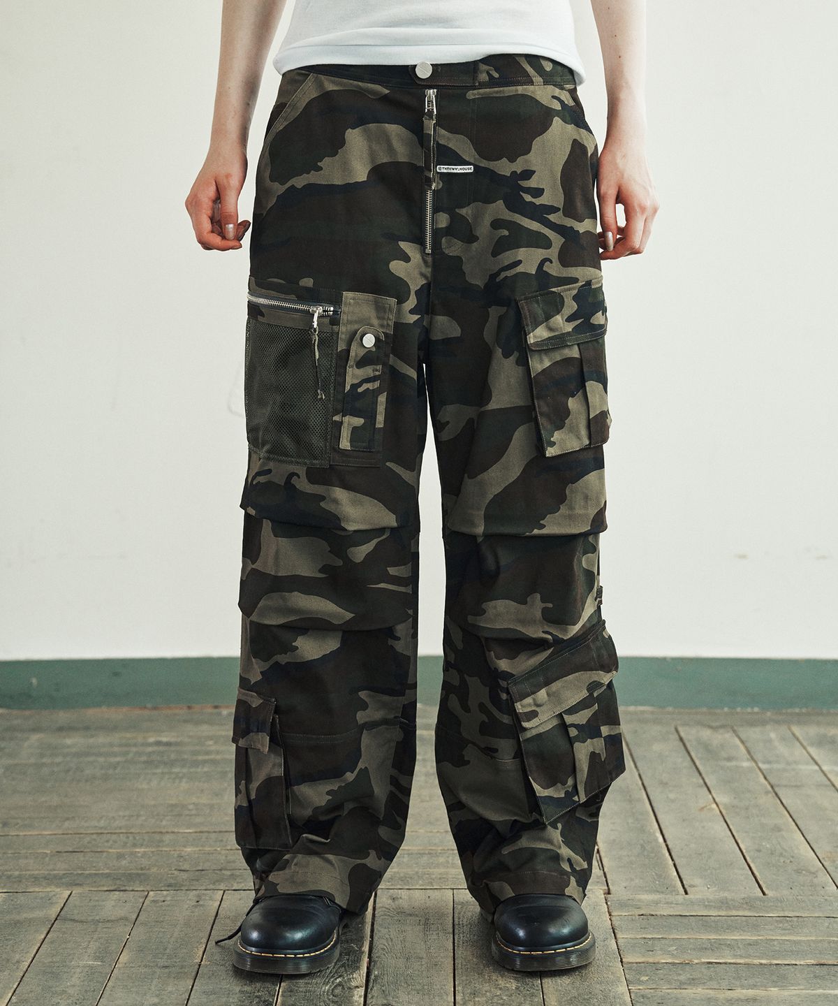 더바이닐하우스(THEVINYLHOUSE) MILITARY CARGO PANTS CAMO