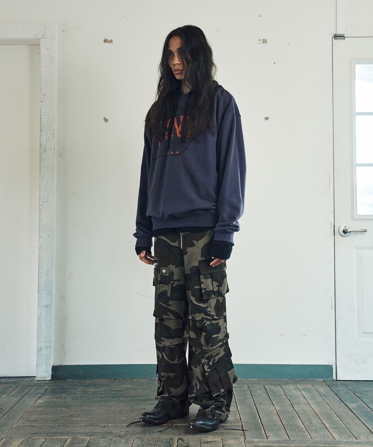 더바이닐하우스(THEVINYLHOUSE) MILITARY CARGO PANTS CAMO