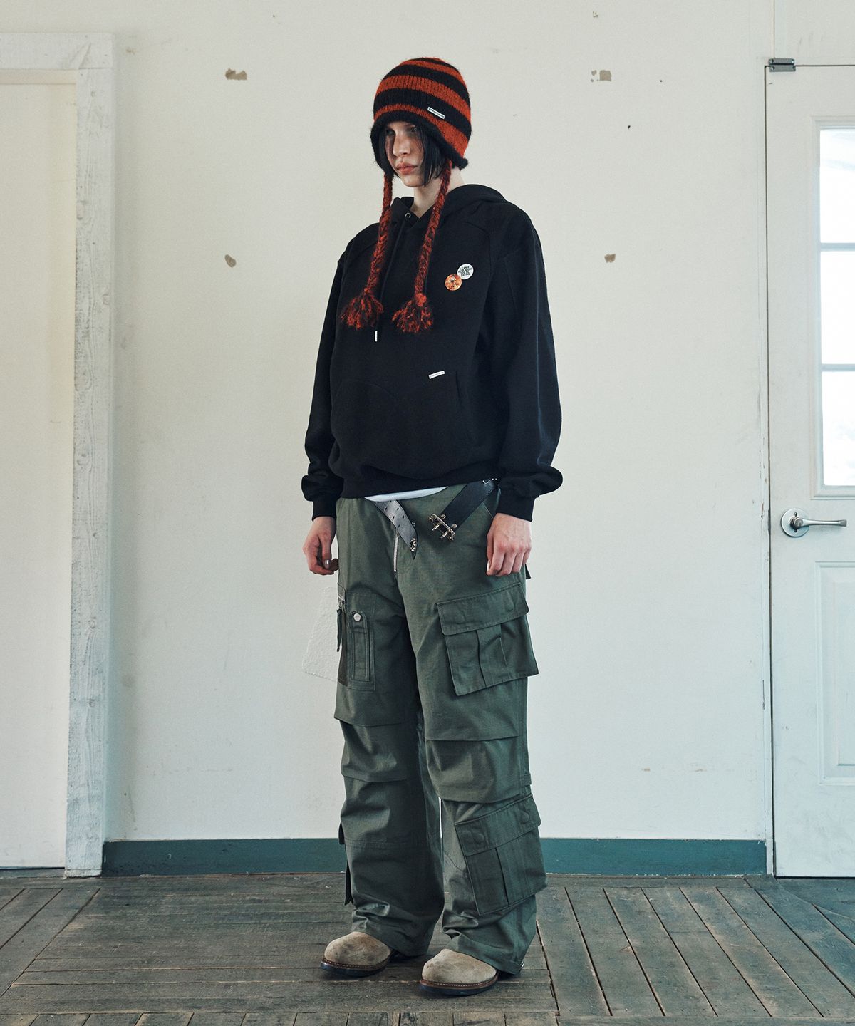 더바이닐하우스(THEVINYLHOUSE) MILITARY CARGO PANTS KHAKI
