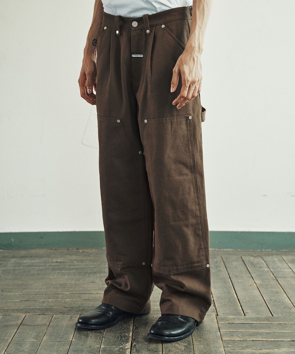 더바이닐하우스(THEVINYLHOUSE) STITCH DOUBLE KNEE PANTS BROWN